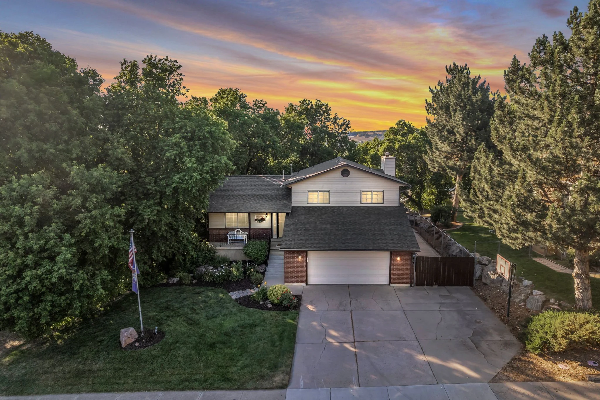 74-web-or-mls-2600-deer-run-dr.jpg