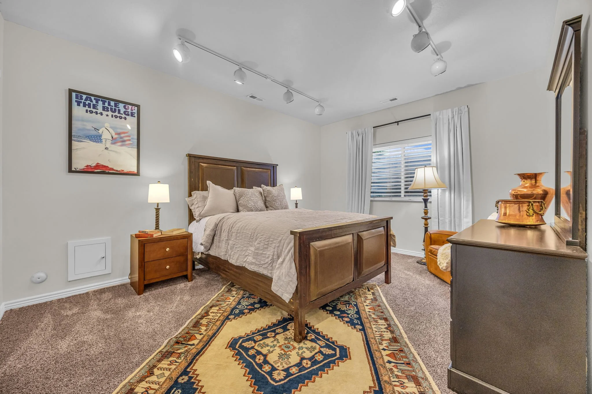 24-web-or-mls-557-warm-springs-dr.jpg
