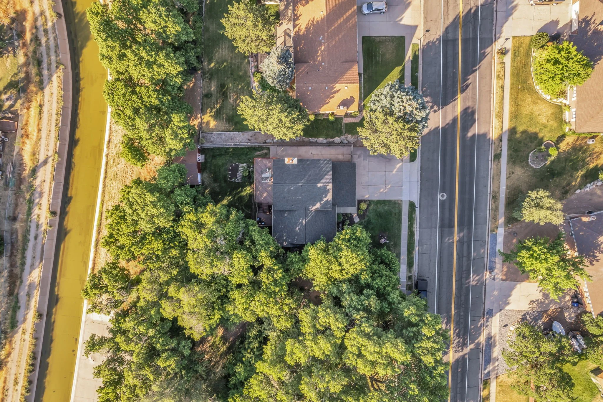 90-web-or-mls-2600-deer-run-dr.jpg
