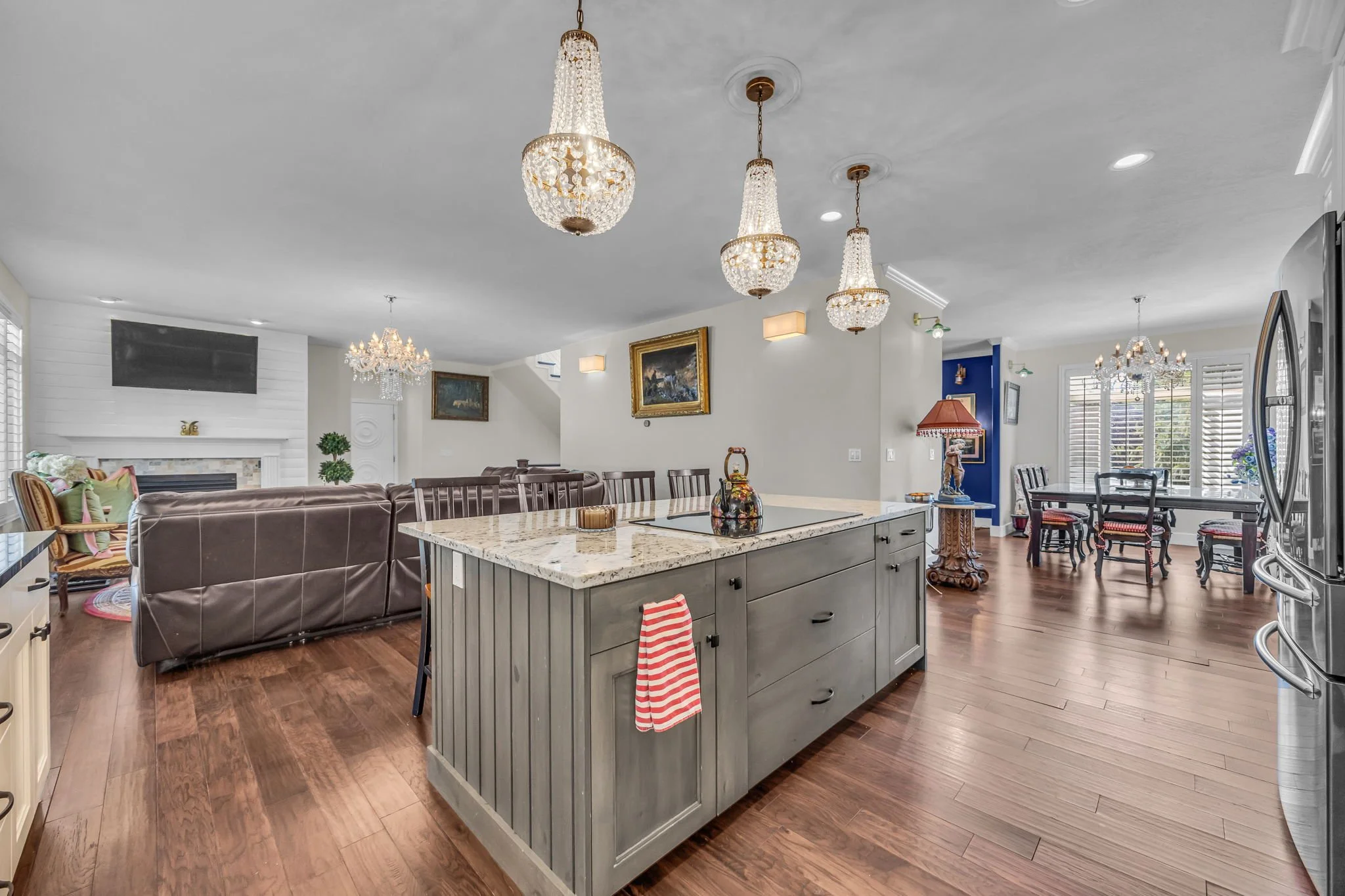 14-web-or-mls-557-warm-springs-dr.jpg