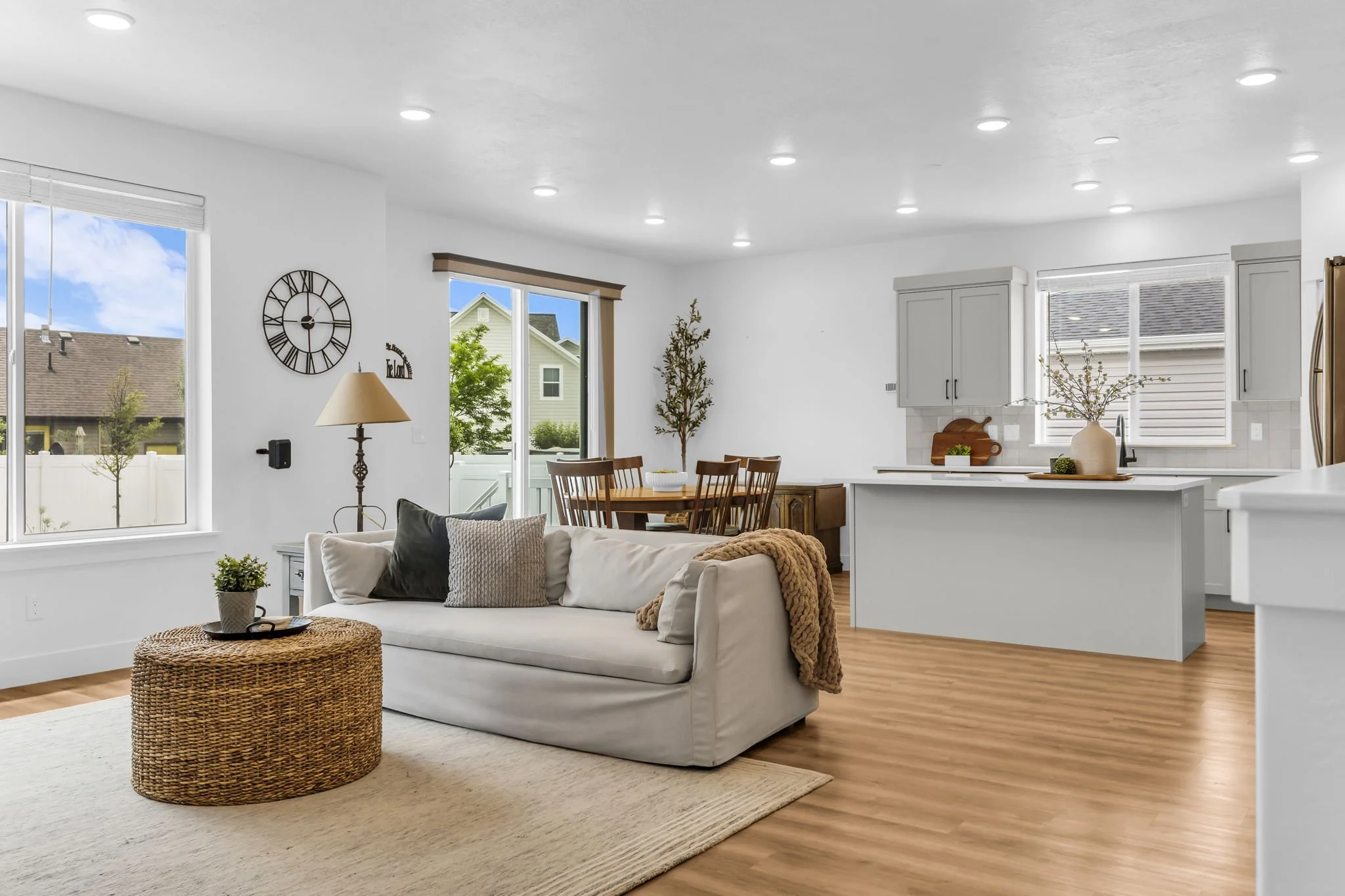 14-web-or-mls-236-w-470-n.jpg