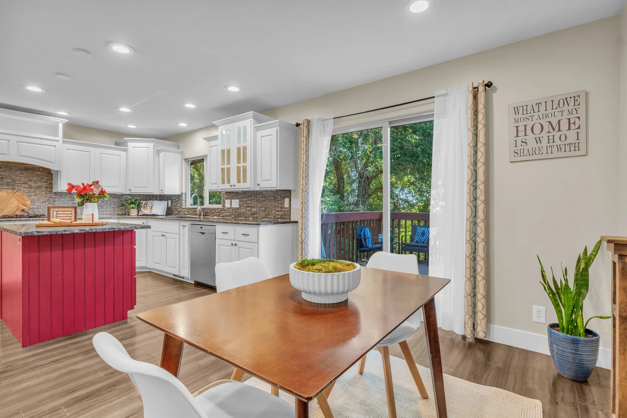 16-web-or-mls-2600-deer-run-dr.jpg