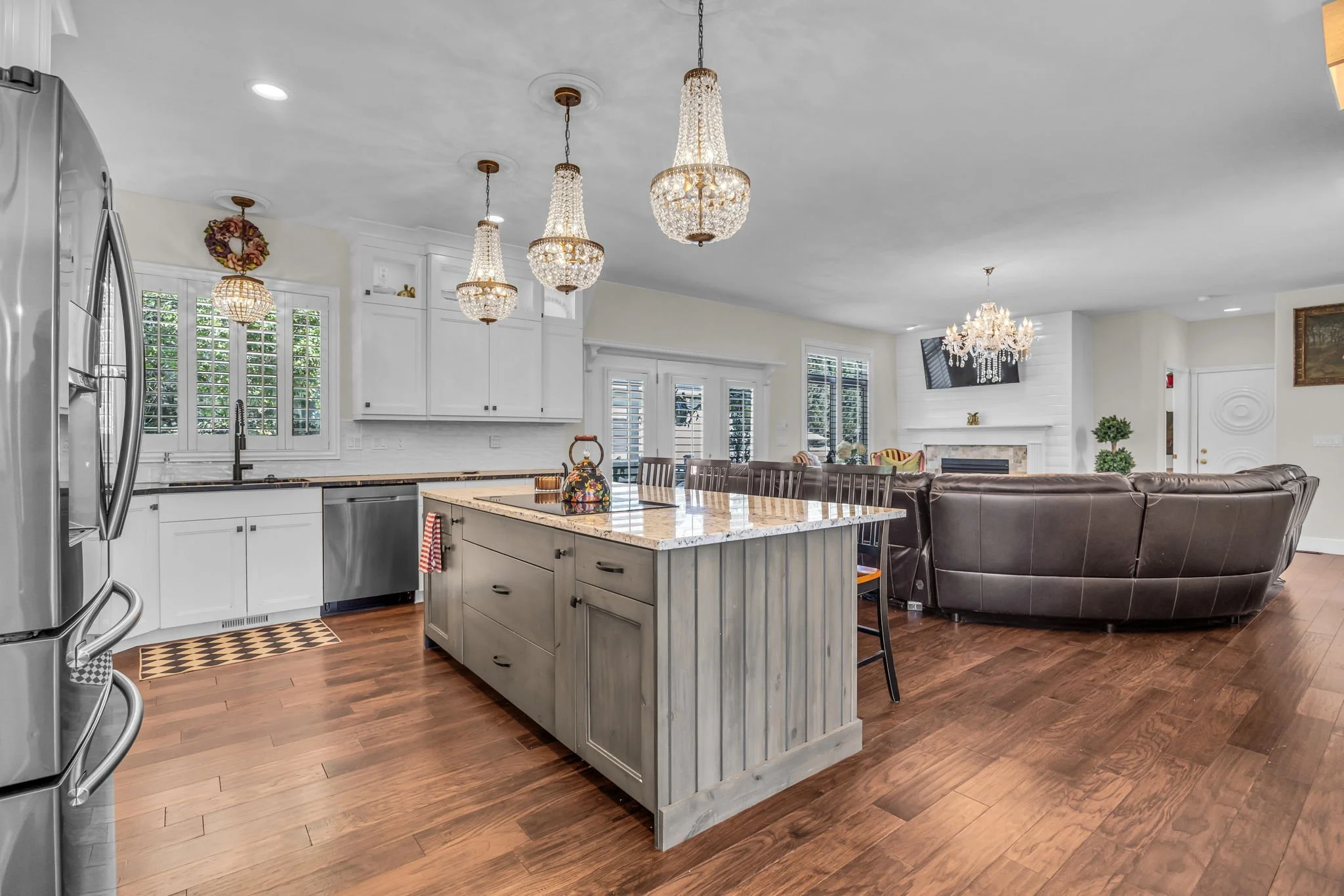 13-web-or-mls-557-warm-springs-dr.jpg