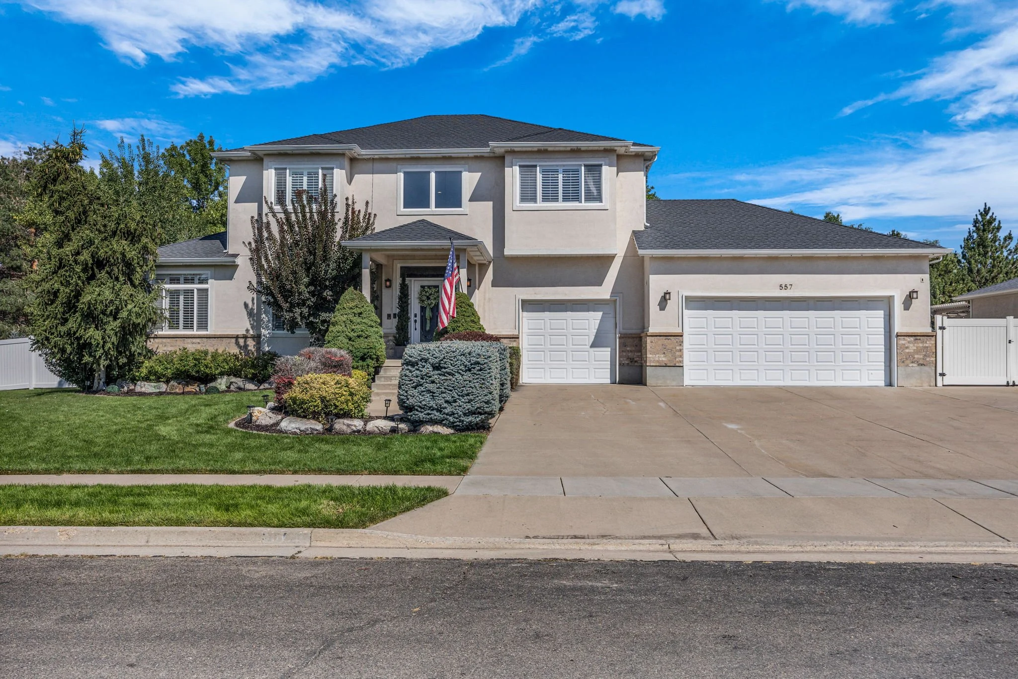 1-web-or-mls-557-warm-springs-dr.jpg