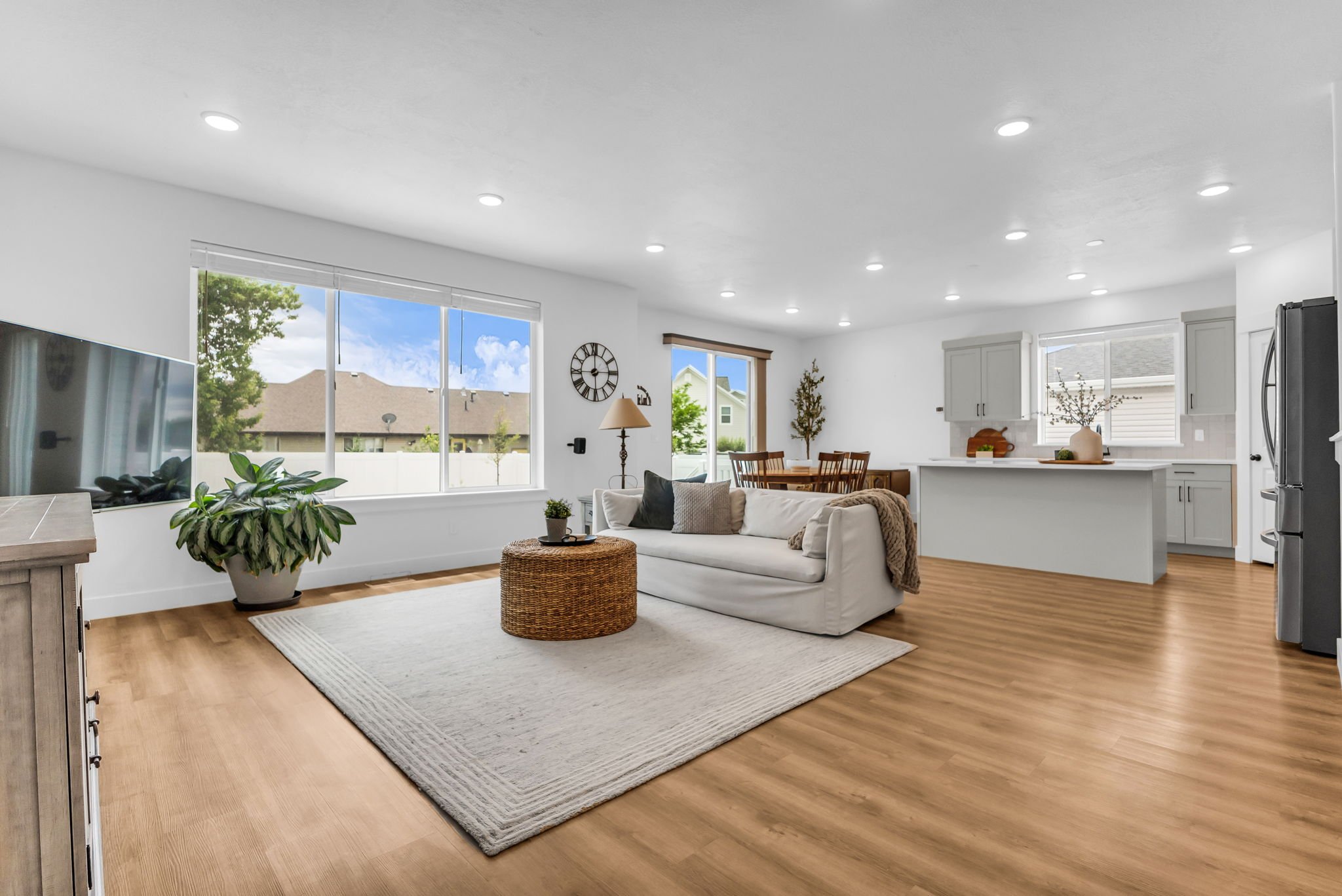 2-web-or-mls-236-w-470-n.jpg