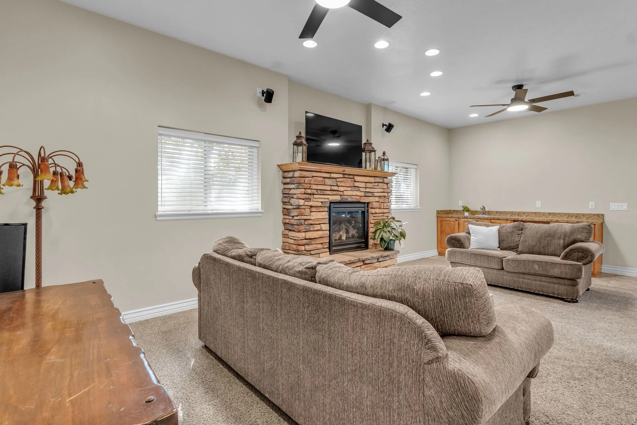 38-web-or-mls-2600-deer-run-dr.jpg