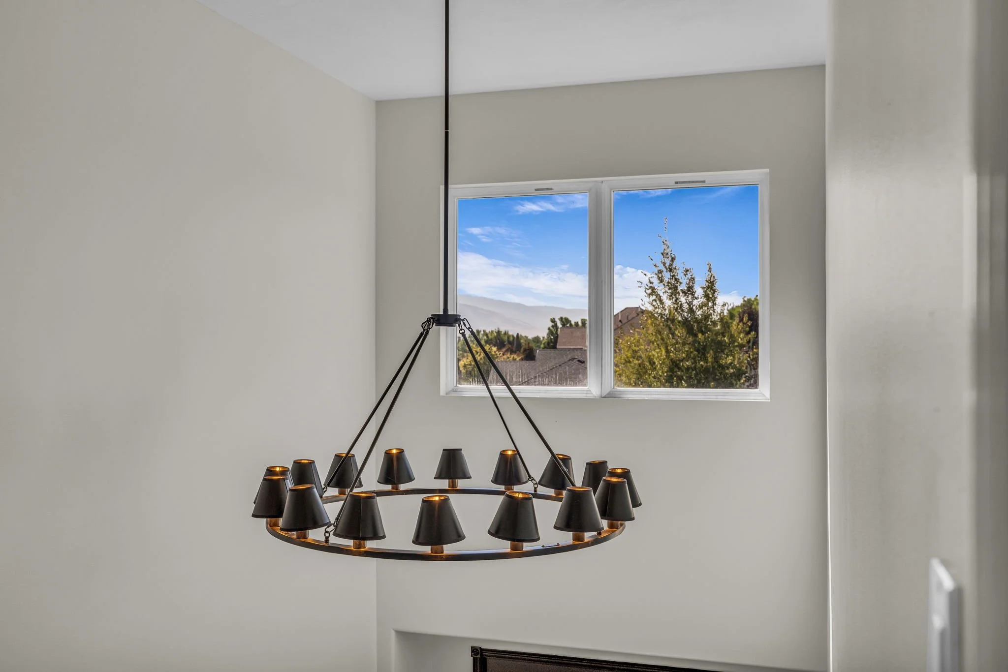 46-web-or-mls-557-warm-springs-dr.jpg