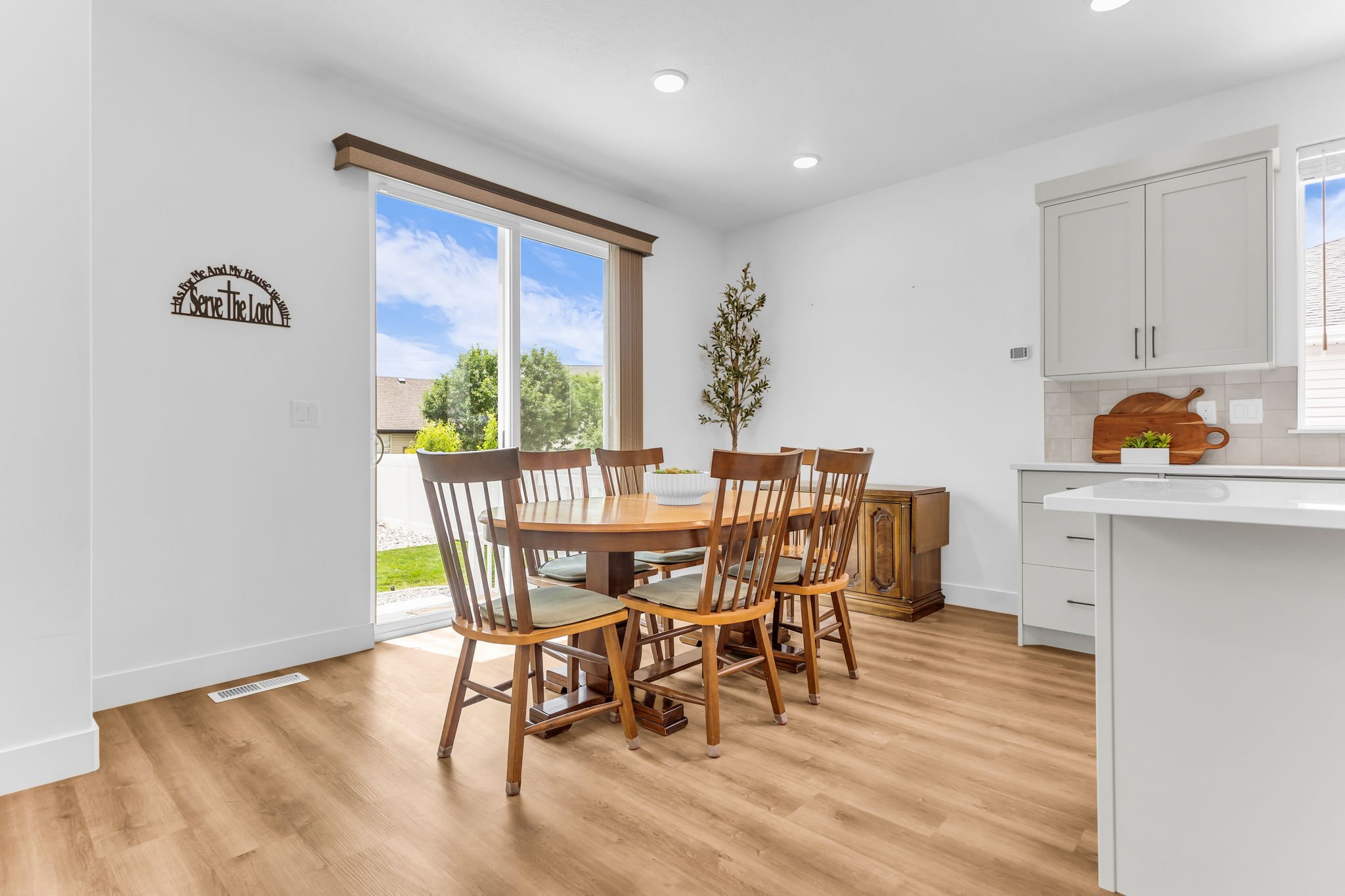 7-web-or-mls-236-w-470-n.jpg