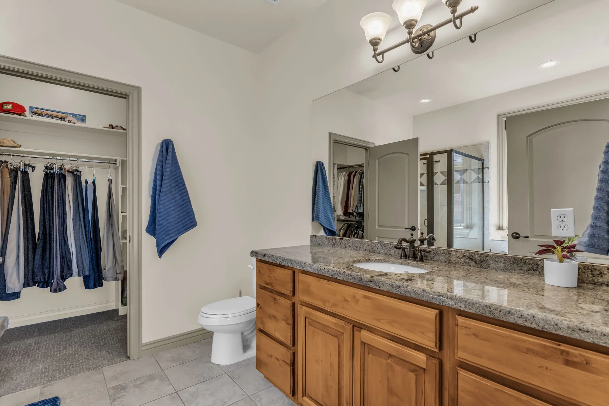 28-web-or-mls-1941-trailside-dr.jpg