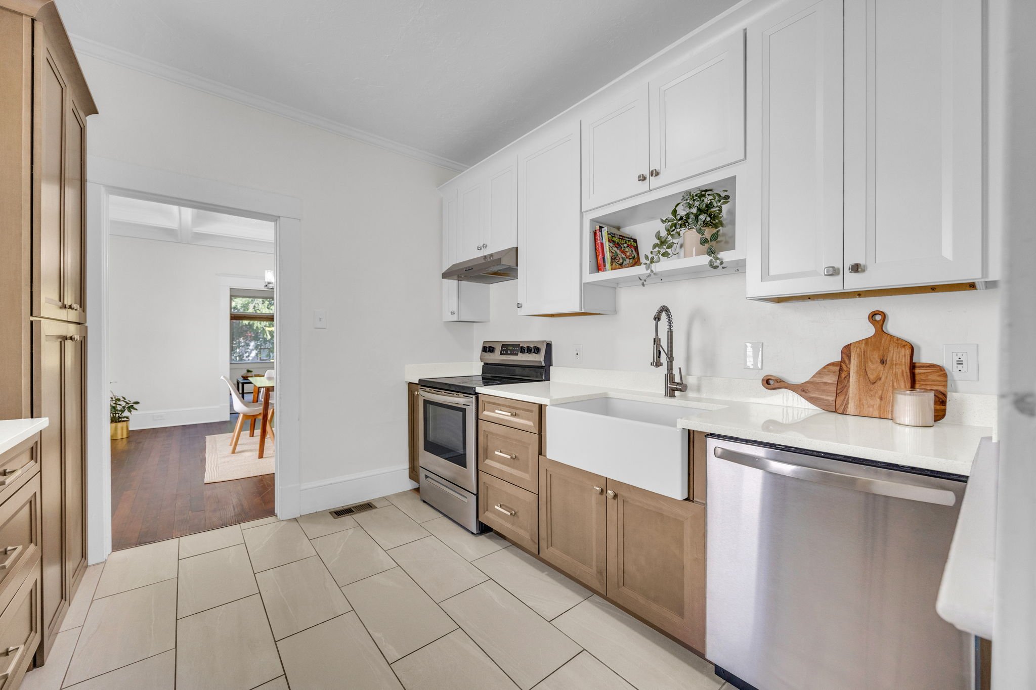 15-web-or-mls-330-e-kensington-ave.jpg