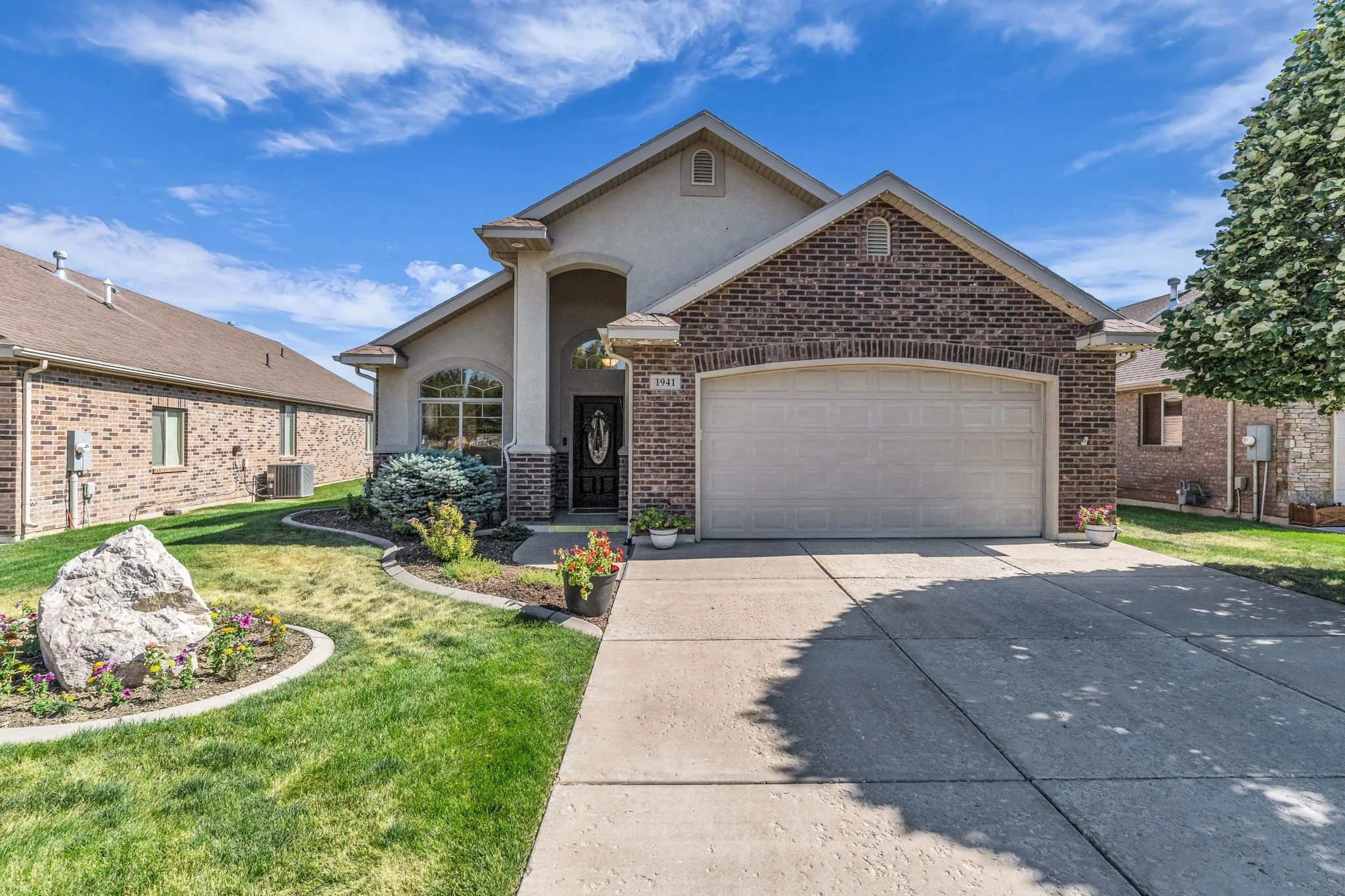 5-web-or-mls-1941-trailside-dr.jpg