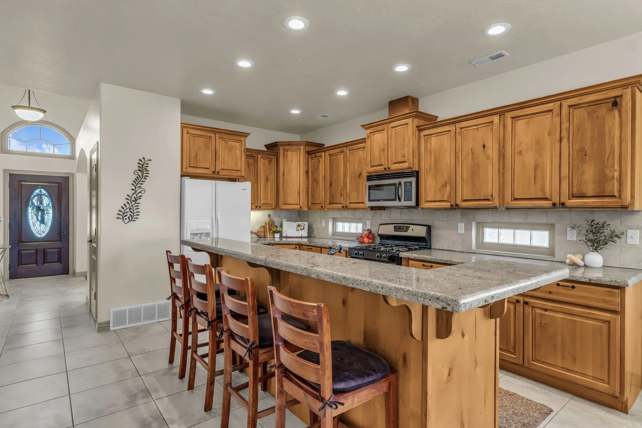 13-web-or-mls-1941-trailside-dr.jpg
