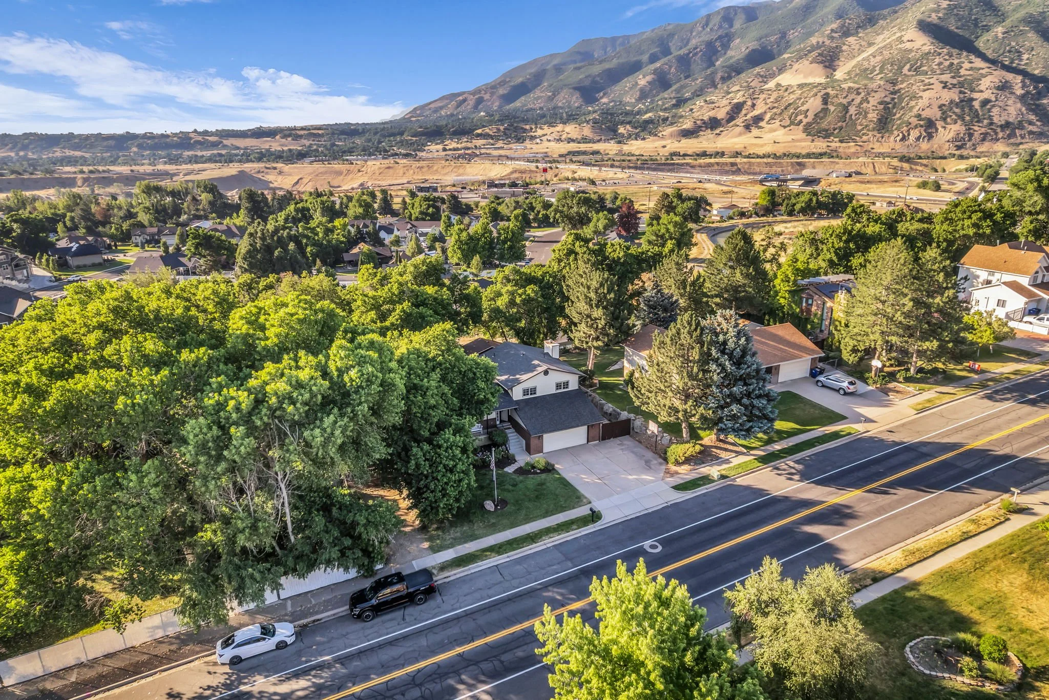 83-web-or-mls-2600-deer-run-dr.jpg