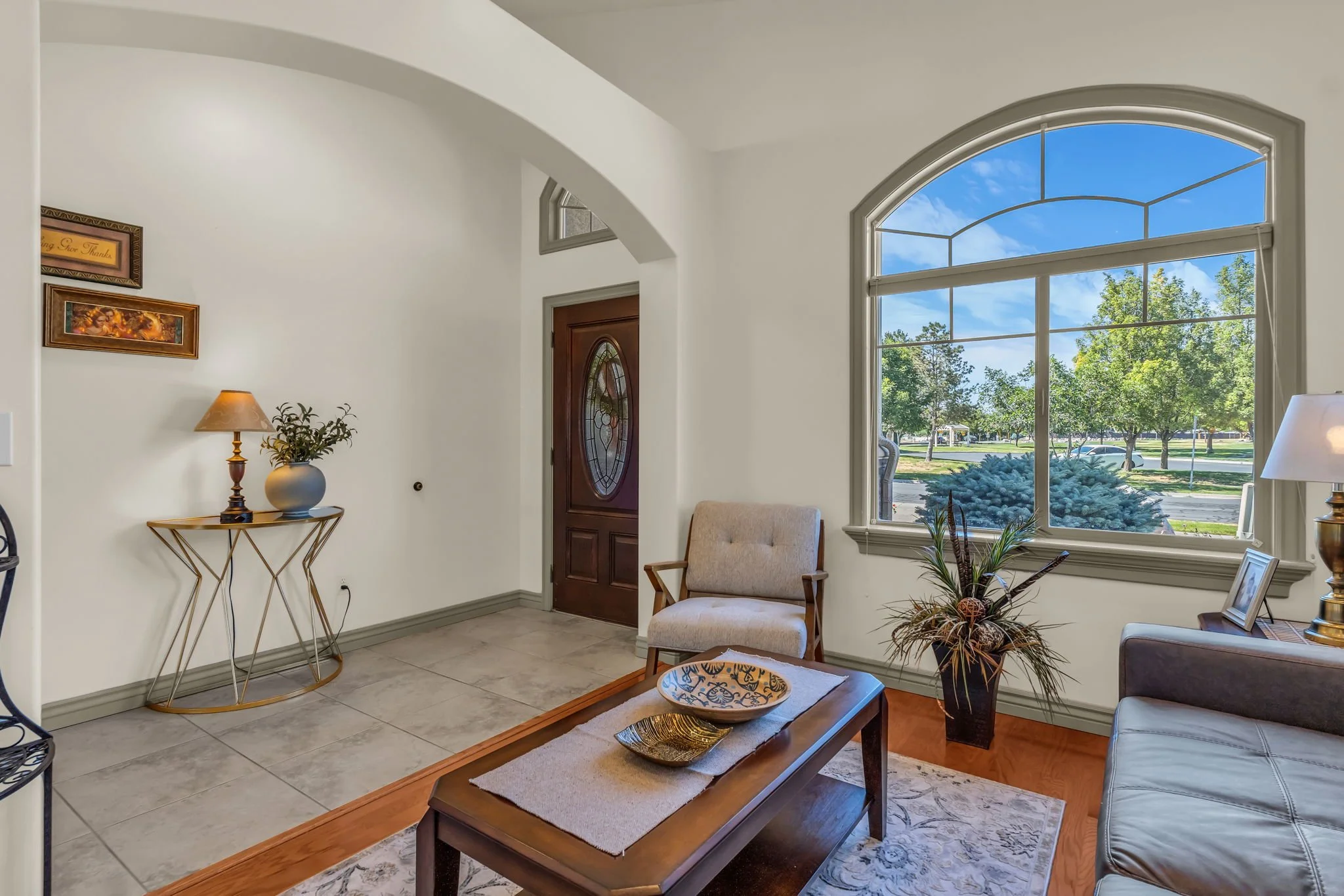 8-web-or-mls-1941-trailside-dr.jpg