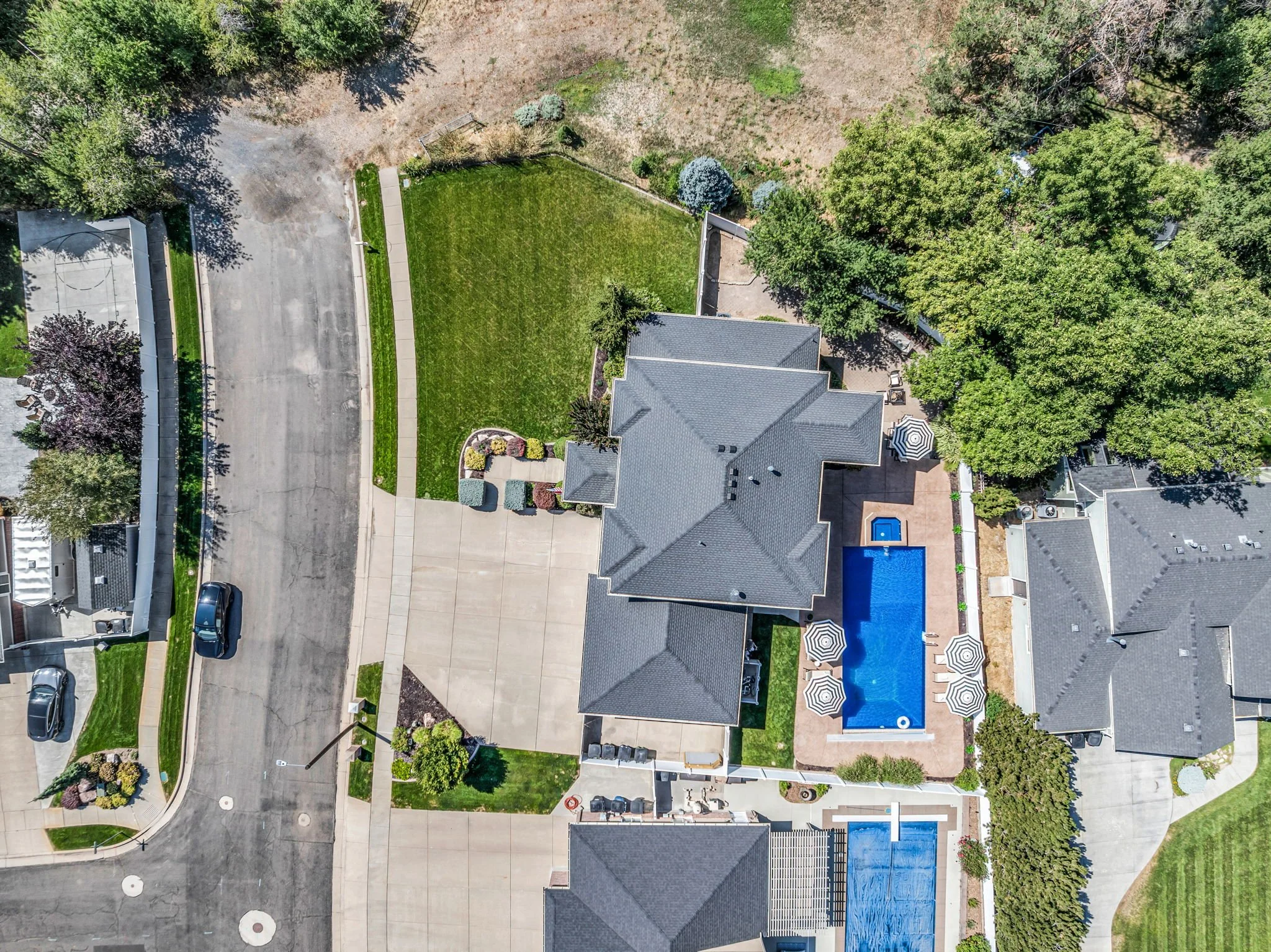 66-web-or-mls-557-warm-springs-dr.jpg