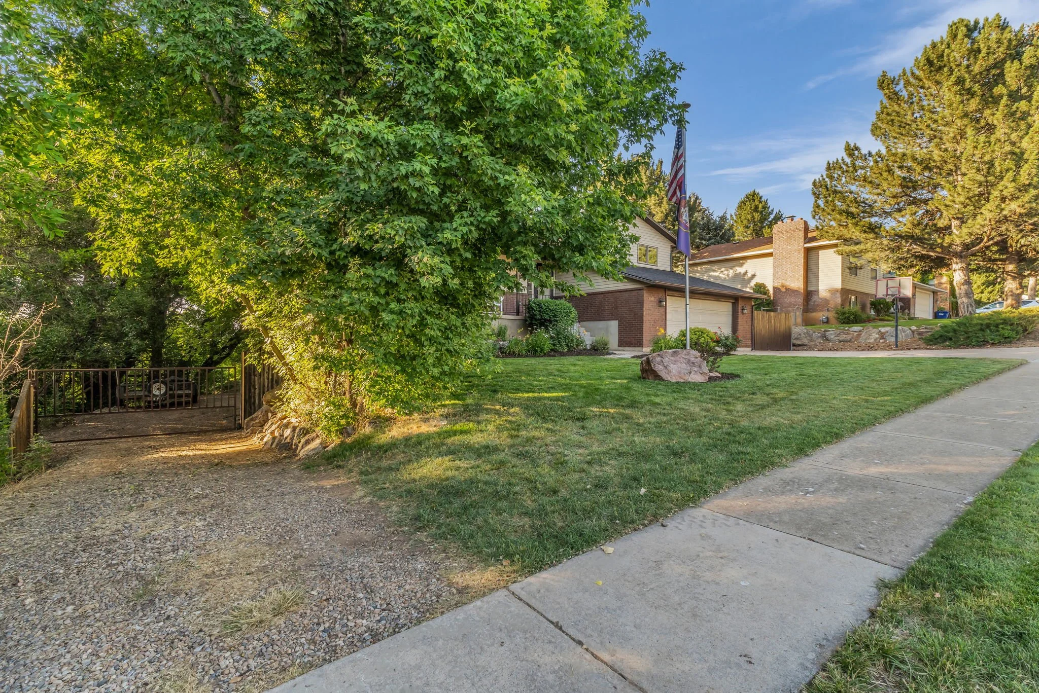 6-web-or-mls-2600-deer-run-dr.jpg