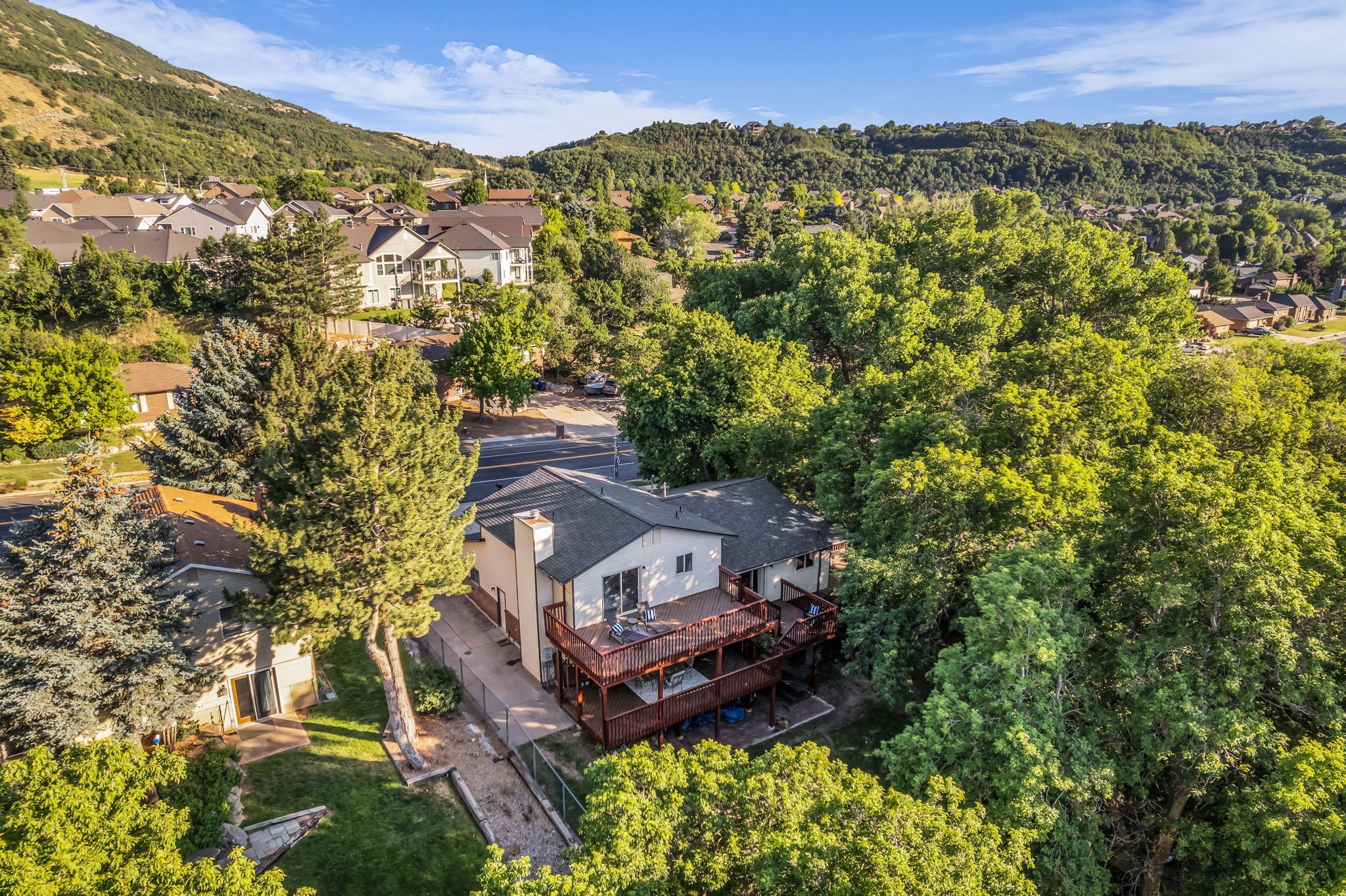 73-web-or-mls-2600-deer-run-dr.jpg