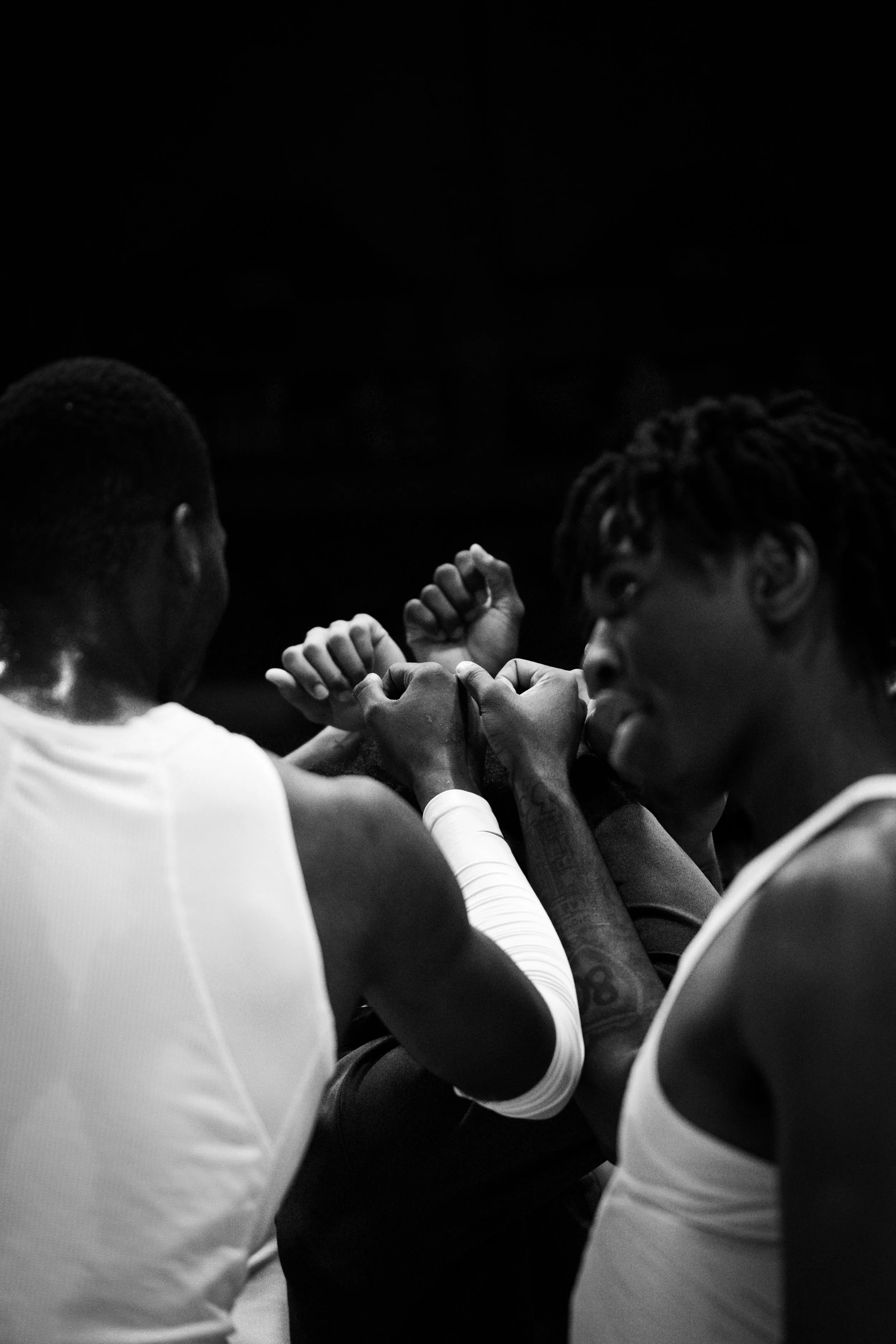 120821_WVUvsUCONN_Team 1 BW_JSR.jpg