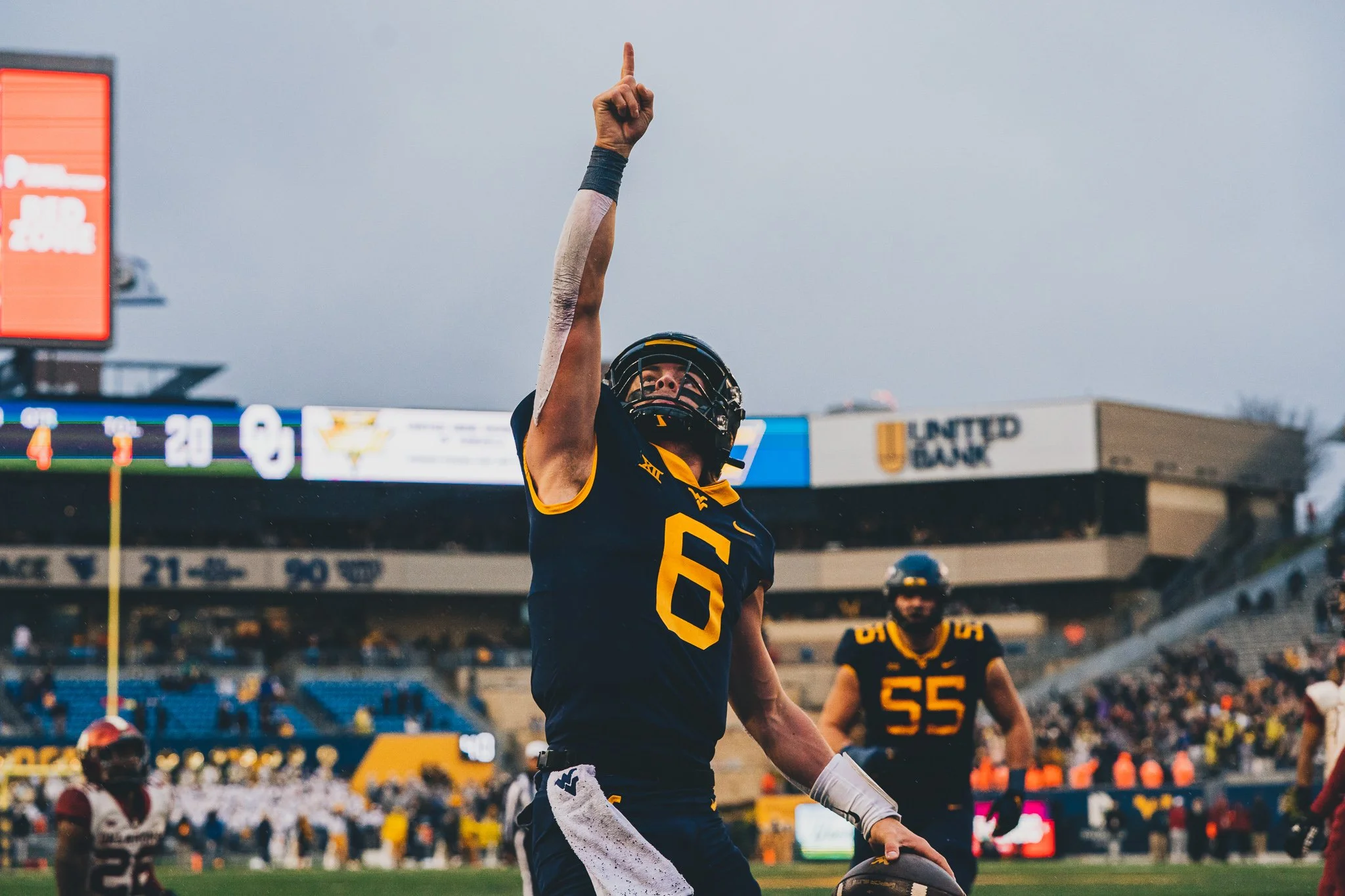 20221112_FB_WVUvsOU_InGame_Garrett_Greene_JSR_19.jpg