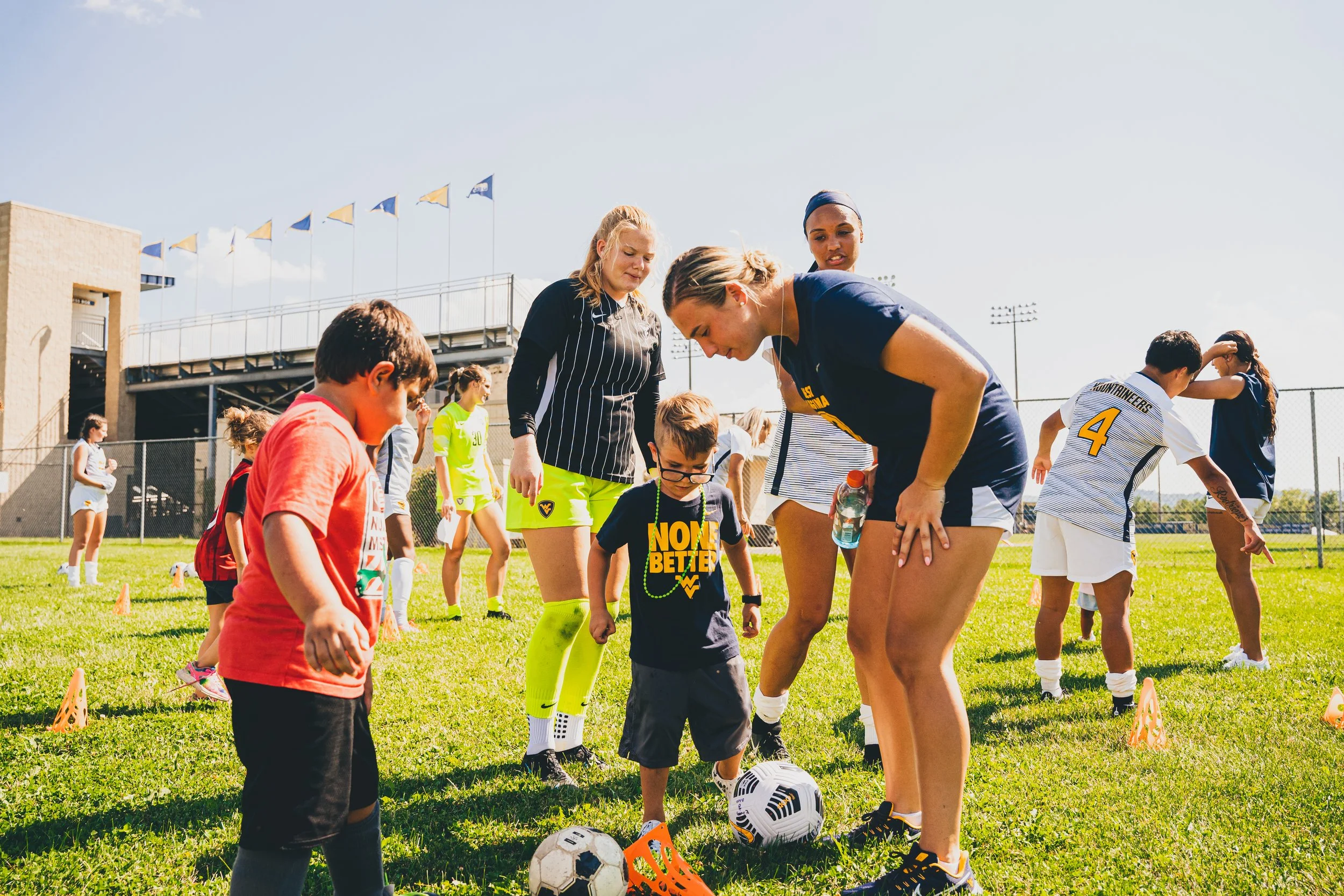 20220828_WVUvsSFU_Special Event_Kids_Lisa_Stoia_JSR.jpg