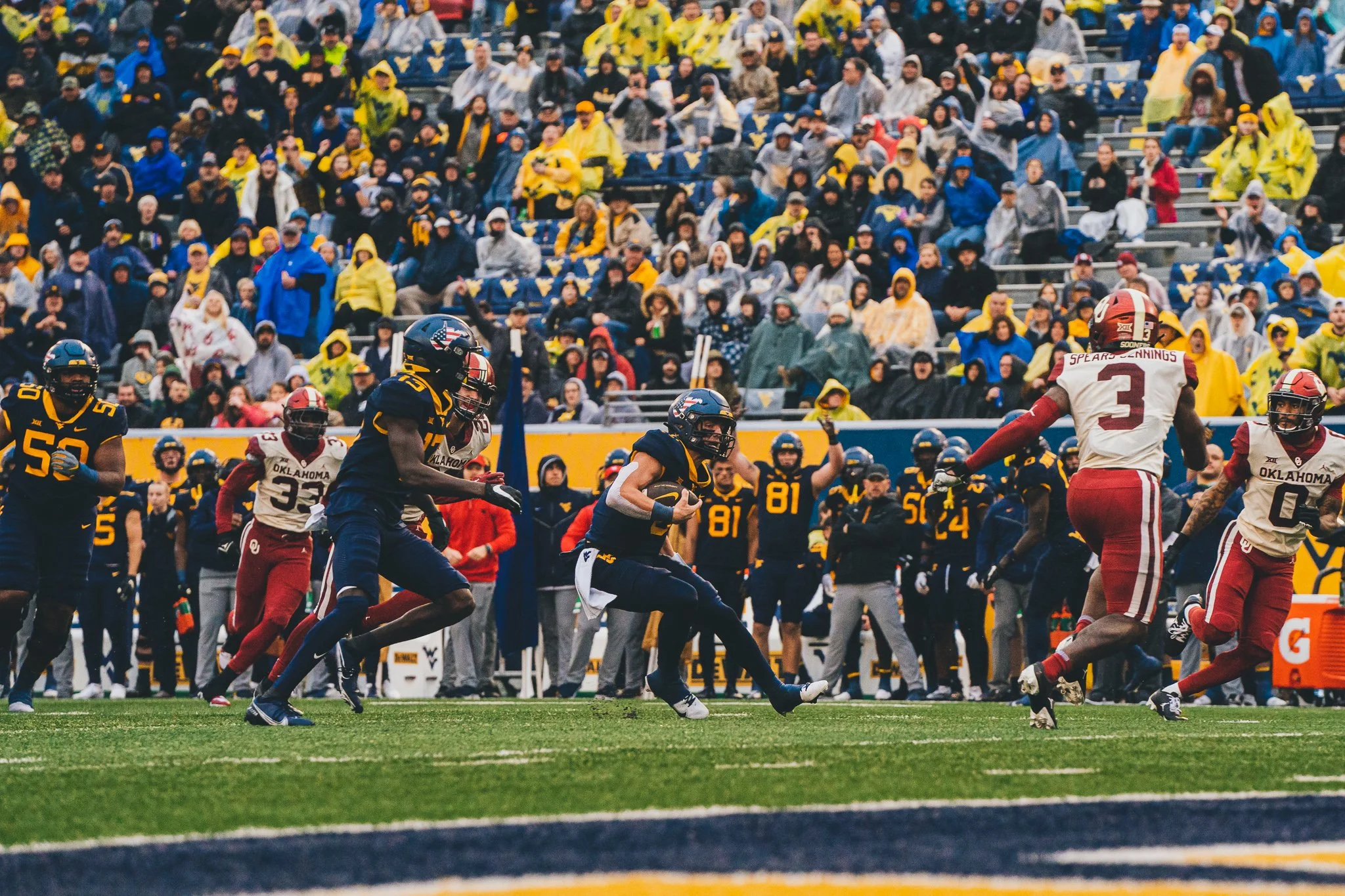 20221112_FB_WVUvsOU_InGame_Garrett_Greene_JSR_16.jpg