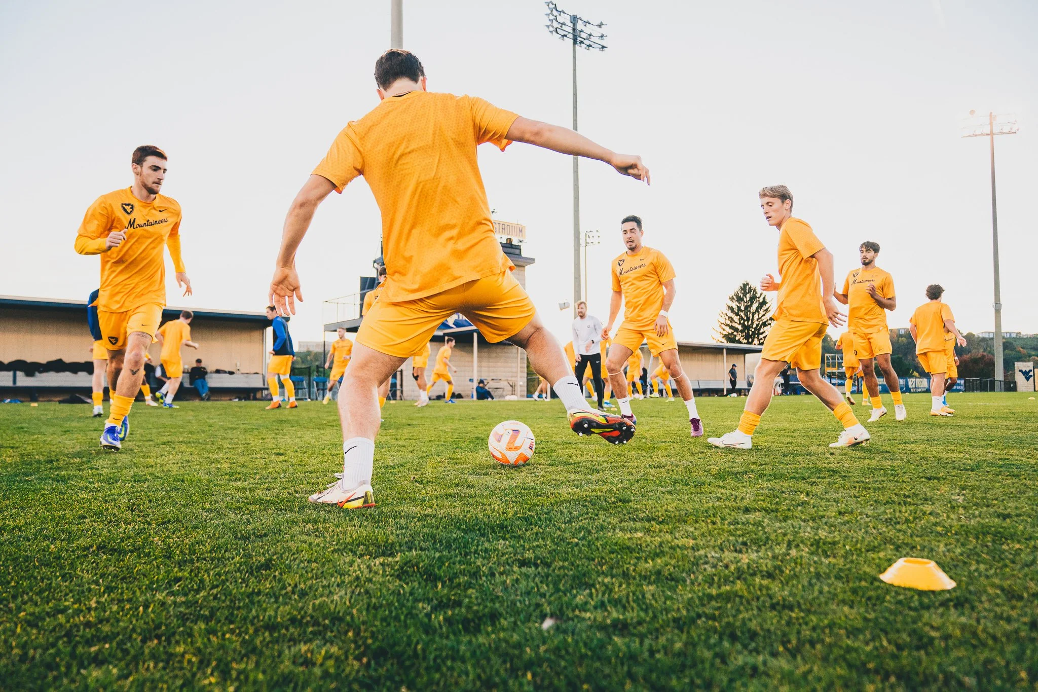 20221015_MSOC_WVUvsUK_Pregame_Team_JSR_2.jpg
