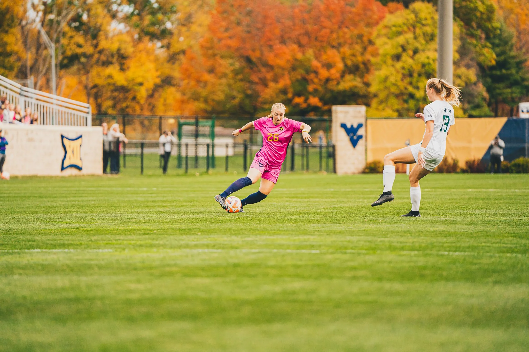 20221016_WVUvsBU_1H_Julianne_Vallerand_JSR.jpg