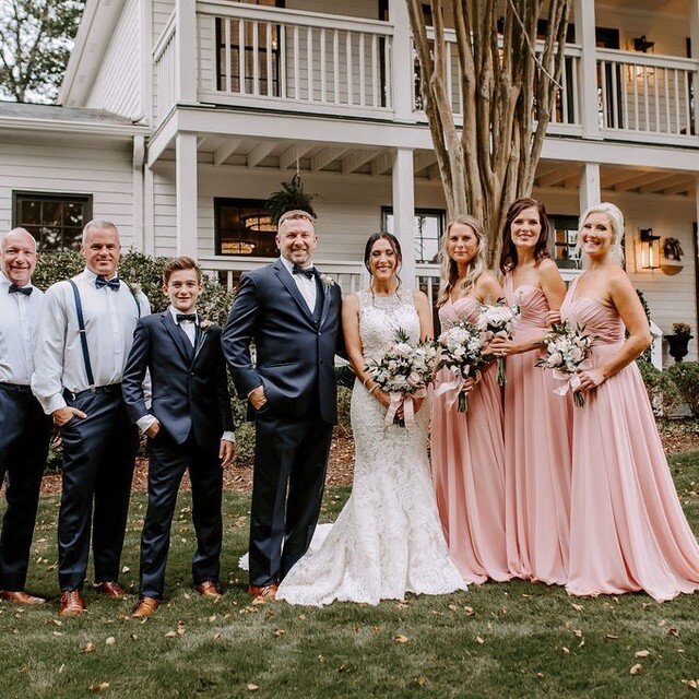 ATL Brides. . . Lets talk bridesmaid dresses. . . 

What is your plan? All the same, All the same color with different styles, All a different color in your color pallet? 

We'd love to hear your plans!!

Bradfordhouseandgardens.com

@paulrawlinsphot