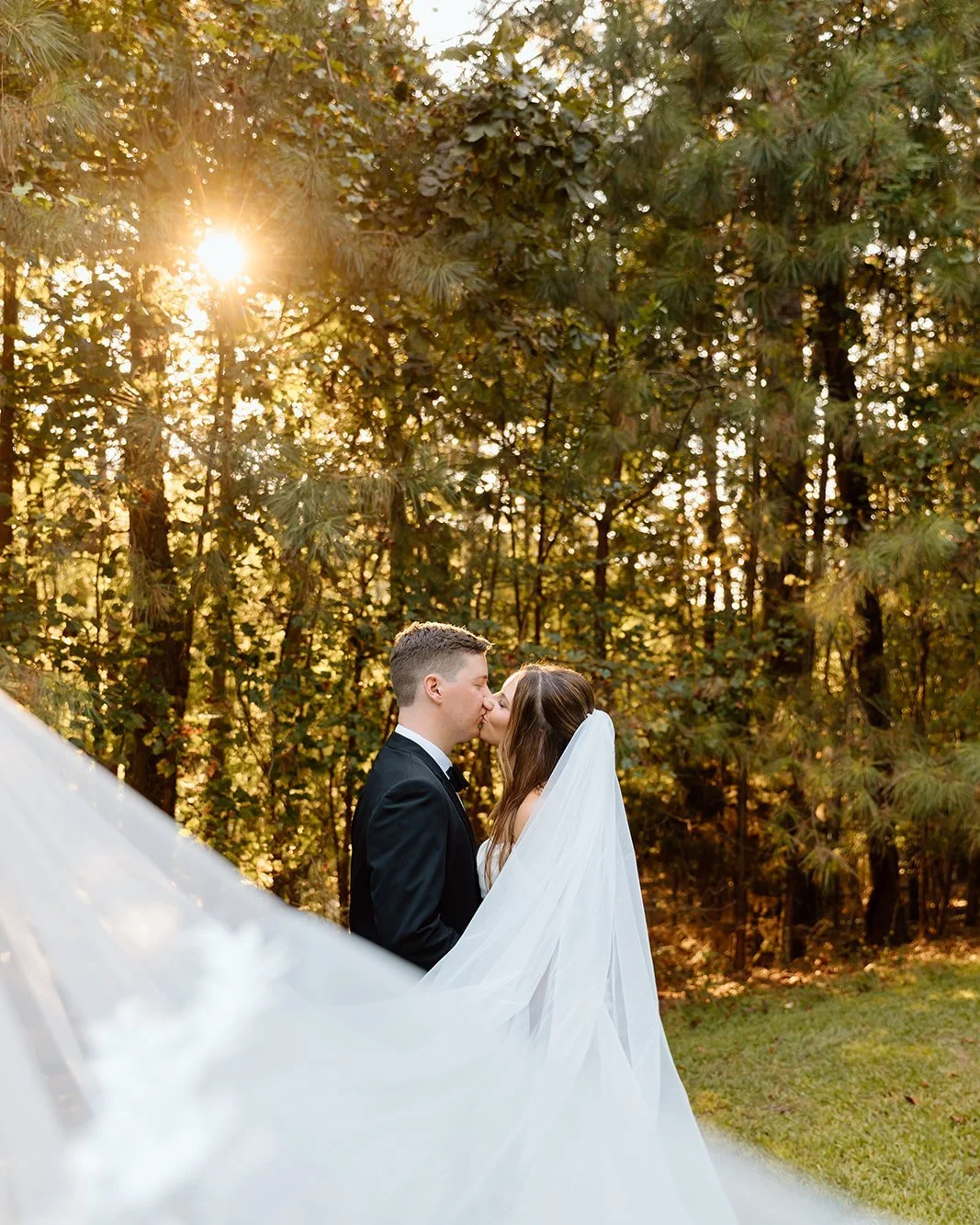 The &quot;-ber&quot; months bring the best weather and the best outdoor weddings! 🍂🍁

While most of Ga has great weather in the Fall, planning an outdoor wedding can add stress to your life with the uncertainty of it all.  Booking a venue that has 
