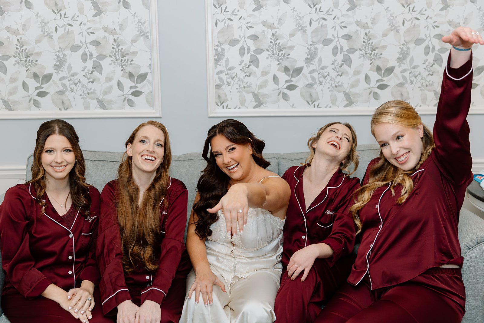 Newly Engaged??? 🙌  Congratulations!! 
. . . now what?? 
💍It's time to start touring venues!  We would love to meet you and hear all about your story and your dream wedding!  Schedule a tour online now or sign up for our Open House in January. . . 