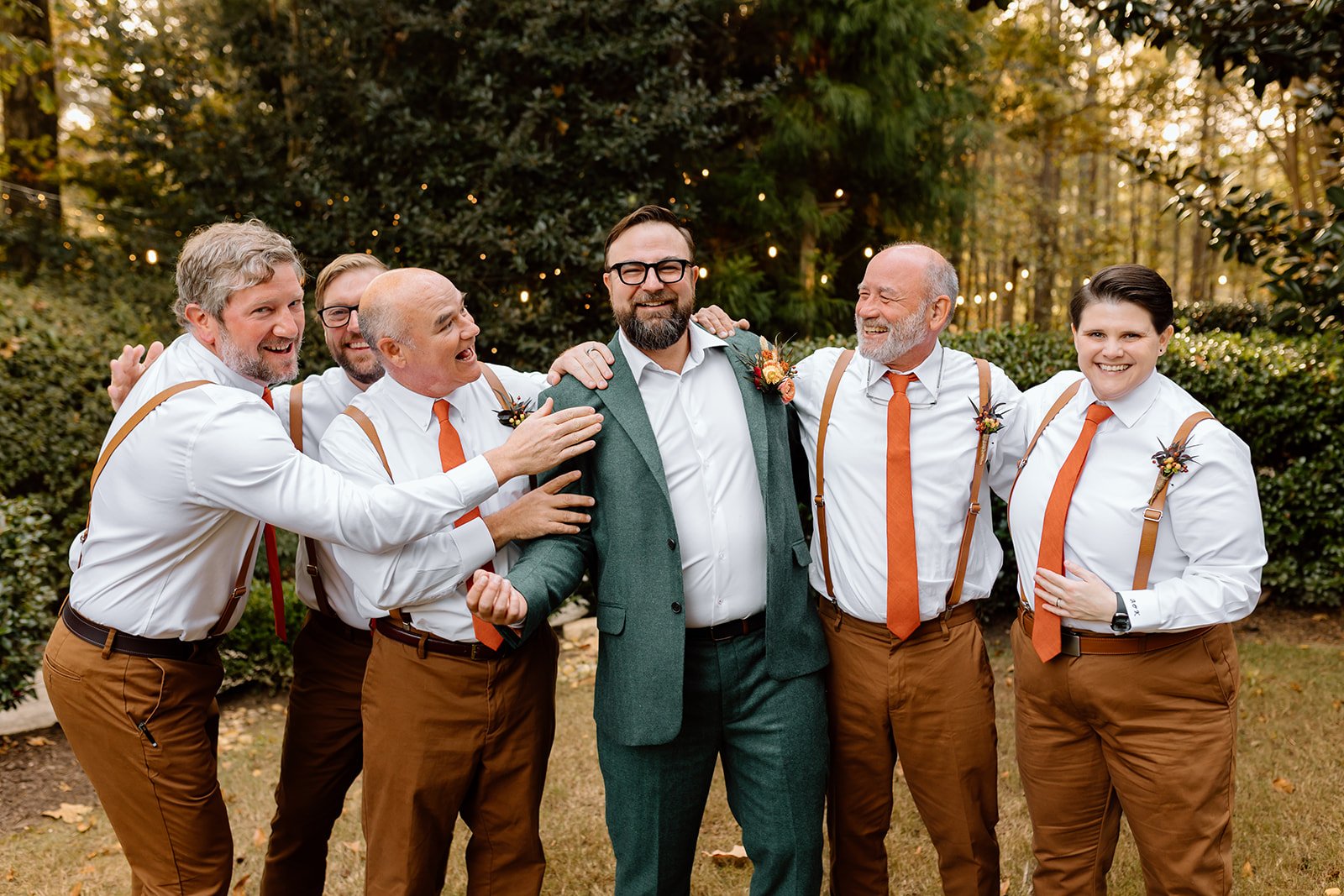 BHG couples get the entire day at our venue to spend with your favorite people.  Our #1 goal is for you to have the best day, lots of laughs, lots of romance and NO stress!!

And incase you wonder why we only use 1 florist. . . 👀 I mean, really, loo