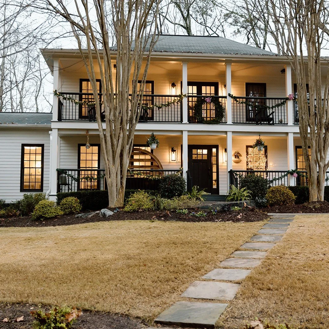 Even with Spring right around the corner, don't let that turn you off from looking at your dream Winter wedding vibes!! ❄️☃️

Our outdoor pavilion has a kicking HVAC unit that keeps you warm all night long.  So whether you are in the house or the pav