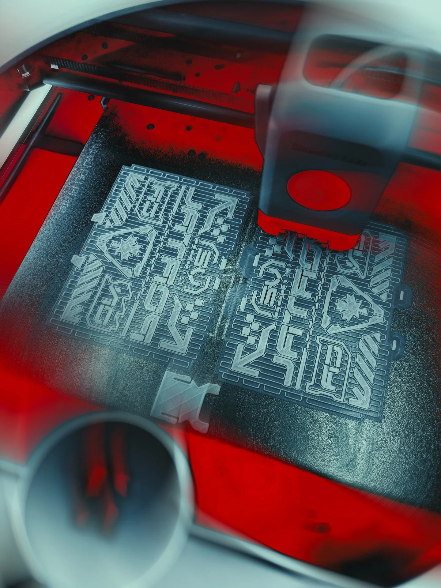 when you go on a road trip, do you carry your Js in a ziplock bag, like a grandma with her treats? yea me too. 

Still testing out the detail capabilities/filament options for the 3d printer, 8 joints capacity, compartment for humidity control pack, 