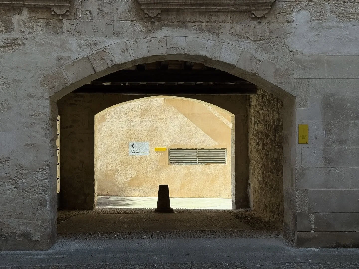 @rencontresarles recap pt. 1: I&rsquo;m always a little late to the party, so it&rsquo;s basically no surprise I&rsquo;m reviewing a photo festival as it&rsquo;s already over. Paradoxically, I was actually present at the opening week in July 2025, wo