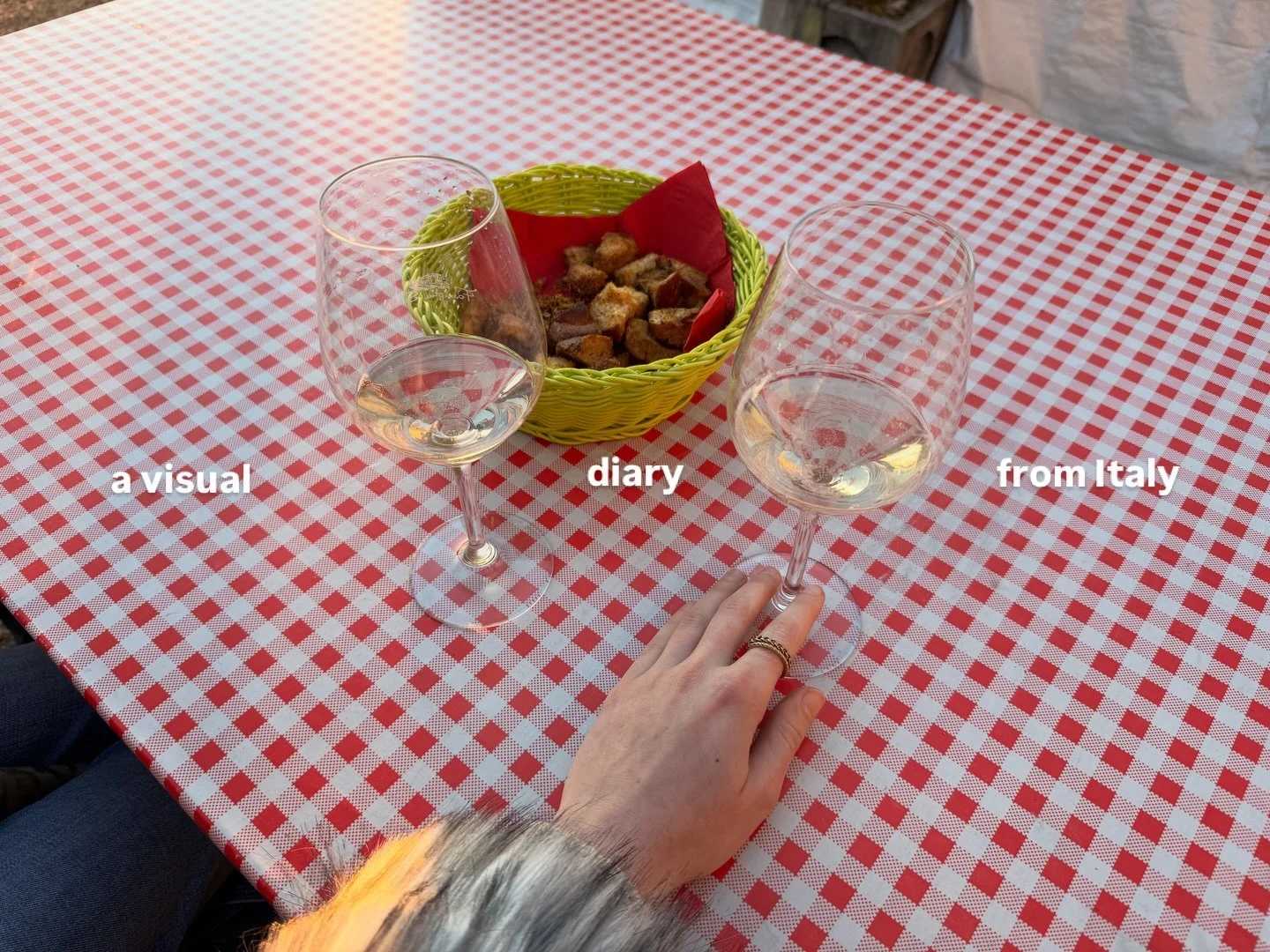 Prosecco o&rsquo;clock is my favorite time of the day 🍇🥂 
A visual diary of my trip to Valdobbiadene, Italy 

#visualdiary #italy #italianloveaffair #prosecco #valdobbiadene