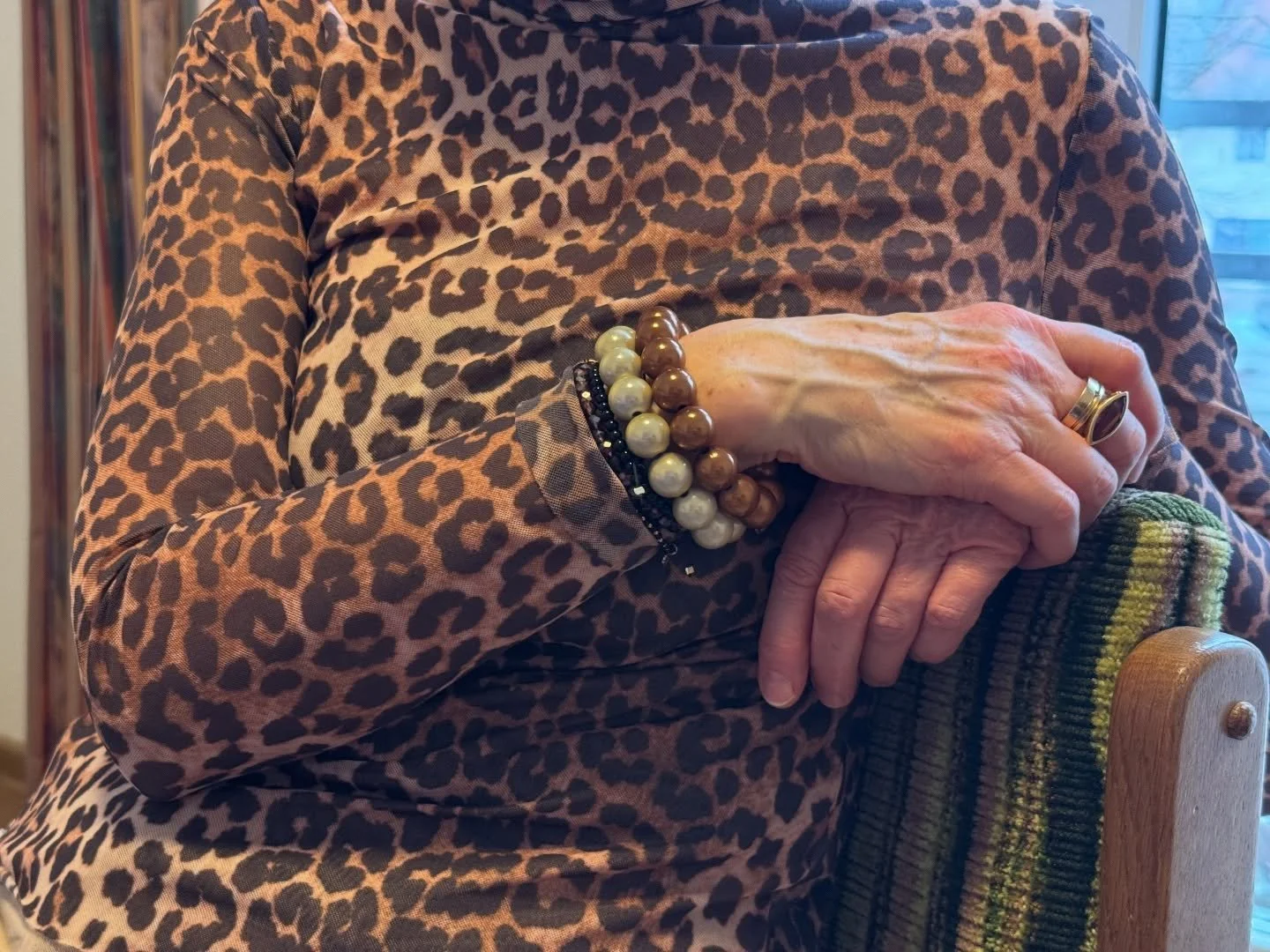 Hands of home 🤲 shot mostly on iPhone, imprinted in my heart #home #hands