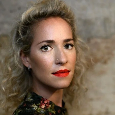 the brilliant Calliope @julia_lacherstorfer is performing at @posthoflinz 

Nachbarin (a diverse narrative)
Fr. 13.02.2026, Posthof Linz

Violin, cello, harp, and voice intertwine in the latest work by the Traunviertel composer to create a sound that