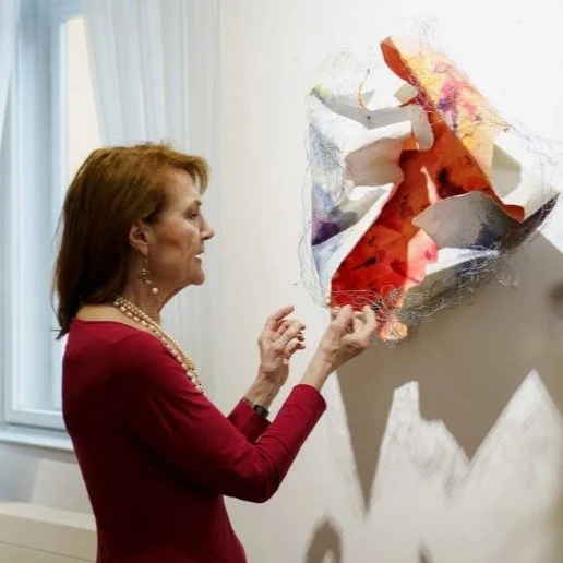 Beate Winkler: "Color in the Mind - Art in Dialogue"

The artist and former director of the EU Fundamental Rights Agency Beate Winkler presents her exhibition project "Color in the Mind: Art in Dialogue" at the gallery of the Aust