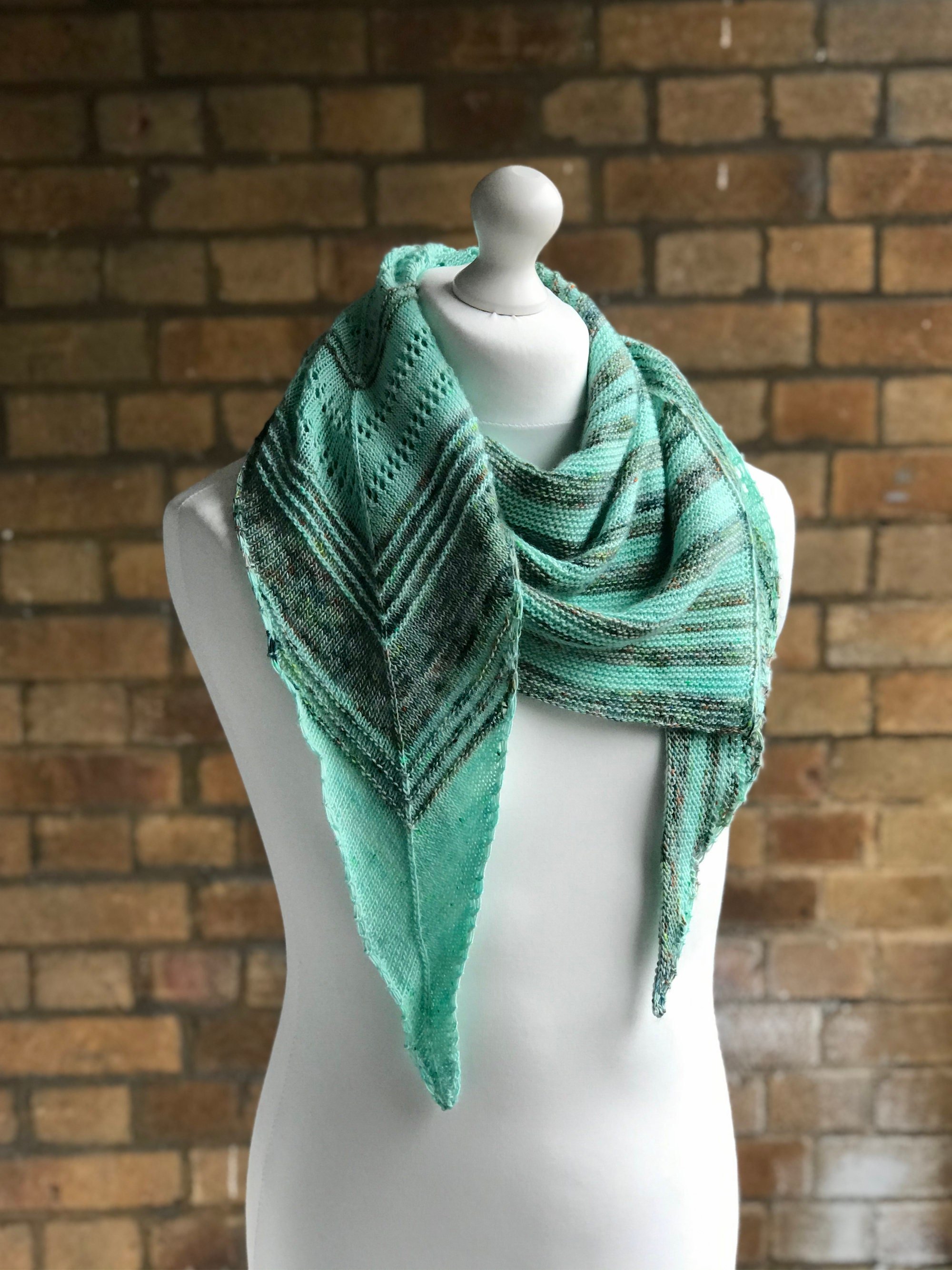 https://i.etsystatic.com/19244135/r/il/ee1045/3021697571/il_fullxfull.3021697571_r3rk.jpg
