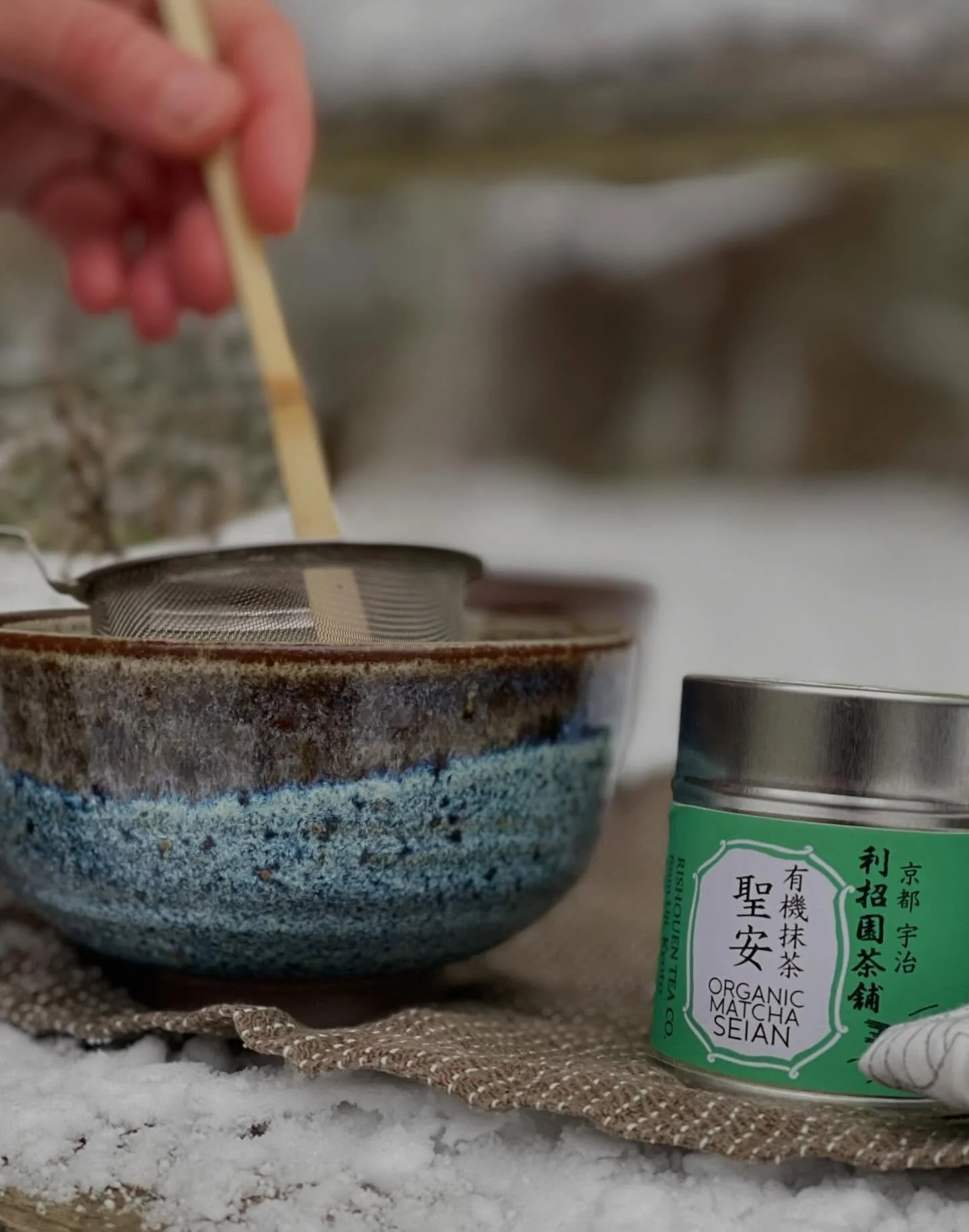 Organic Seian Matcha Winter Outing ❄️🍵
Brave the cold and take your matcha out into the snow to enjoy the last of winter&rsquo;s beautiful days.

Available at www.tystte.dk
