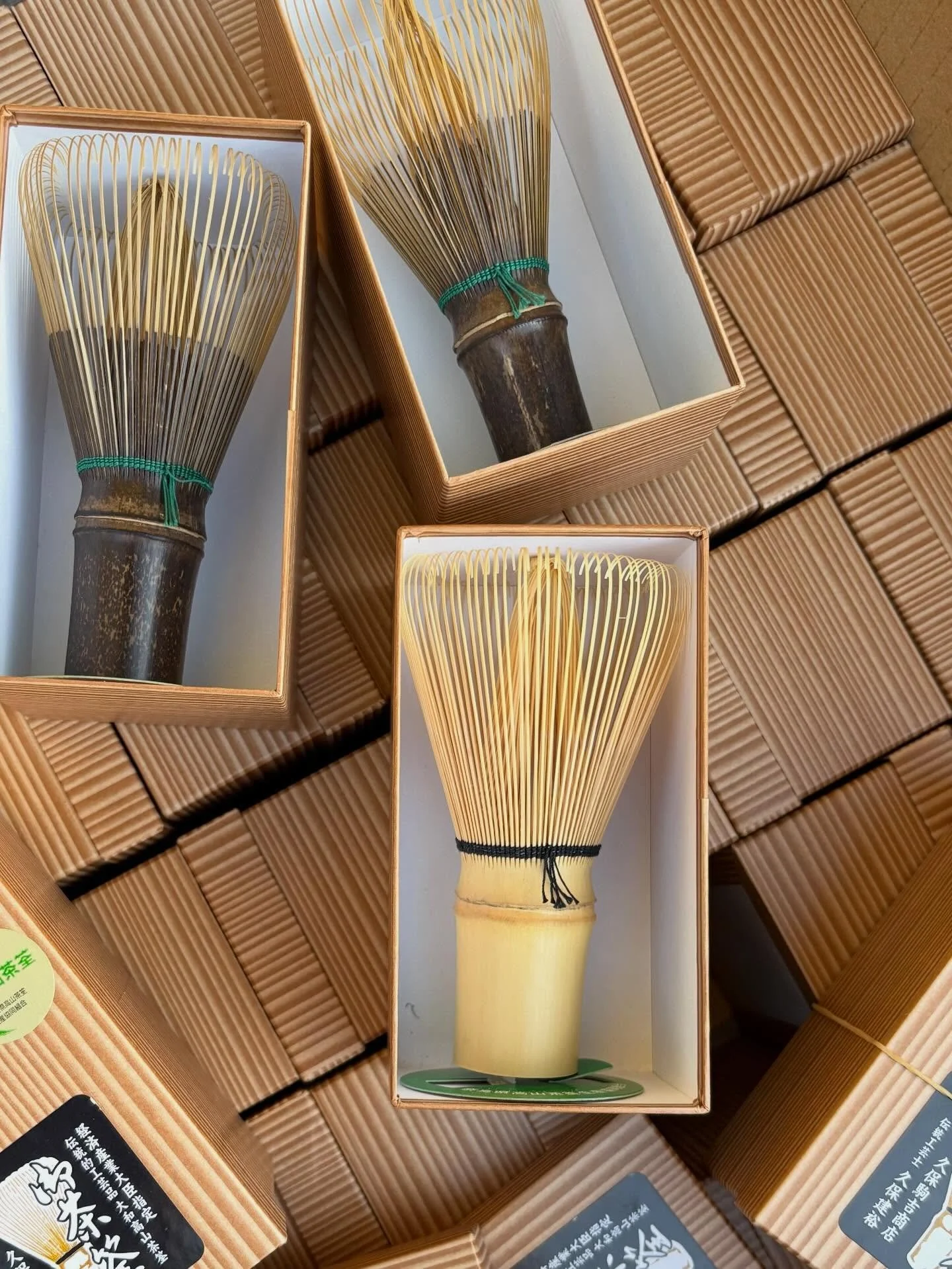 Our high-quality chasens handcrafted in Takayama, Nara, Japan, by a skilled local artisan. 

Made from natural bamboo, locally sourced and known for its flexibility, featuring 80 or 100 hand-carved tines, carefully shaped and perfect for whisking bot