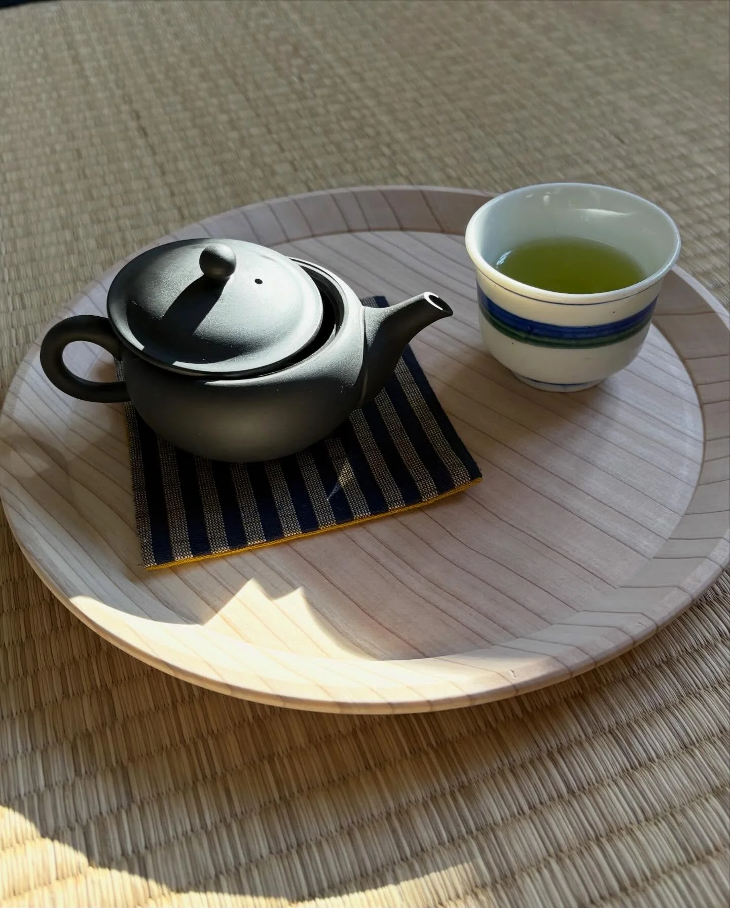 A cup of organic Gyokuro - such an indulgence for a mid-morning ritual🌱

At the moment, I&rsquo;m testing a few new Gyokuro teas from Mr. Sakamoto in Shibushi, Kagoshima. Whenever I visit his tea fields and have the chance to enjoy his teas there, I