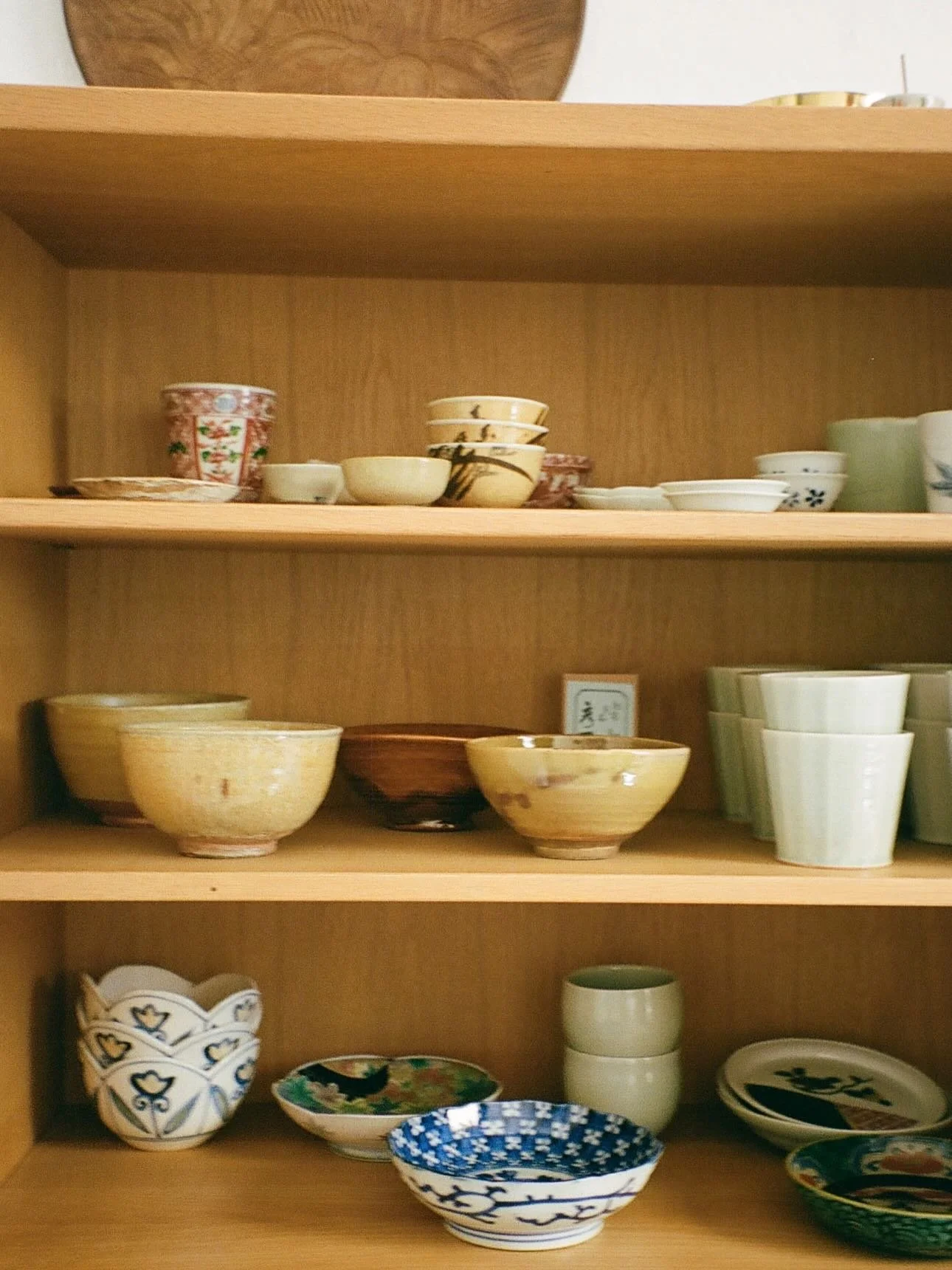 Vintage Japanese Teaware 🤎

It&rsquo;s no secret that I love enjoying my tea from vintage Japanese teaware. Pausing to imagine all the hands it has passed through - and all the stories they could tell&hellip;

Here a few beauties captured by @emilie