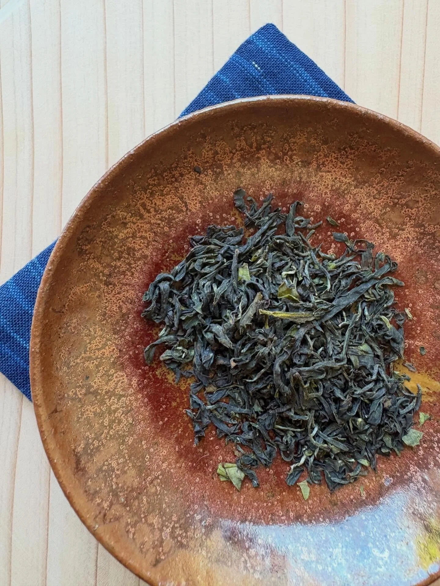 Organic Oolong Koshun.

As something new for the coming season, we&rsquo;re excited to introduce an oolong tea. 

During my visit to Mr. Harashima&rsquo;s fields this past November, I was offered a tasting - and fell in love with this beautiful tea.
