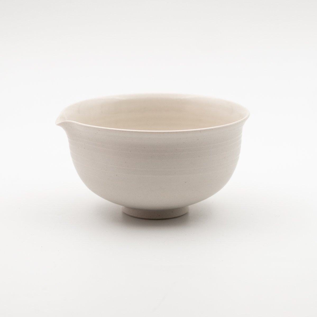 Lytken_Tyst_Chawan_Spout_Front_01.jpg