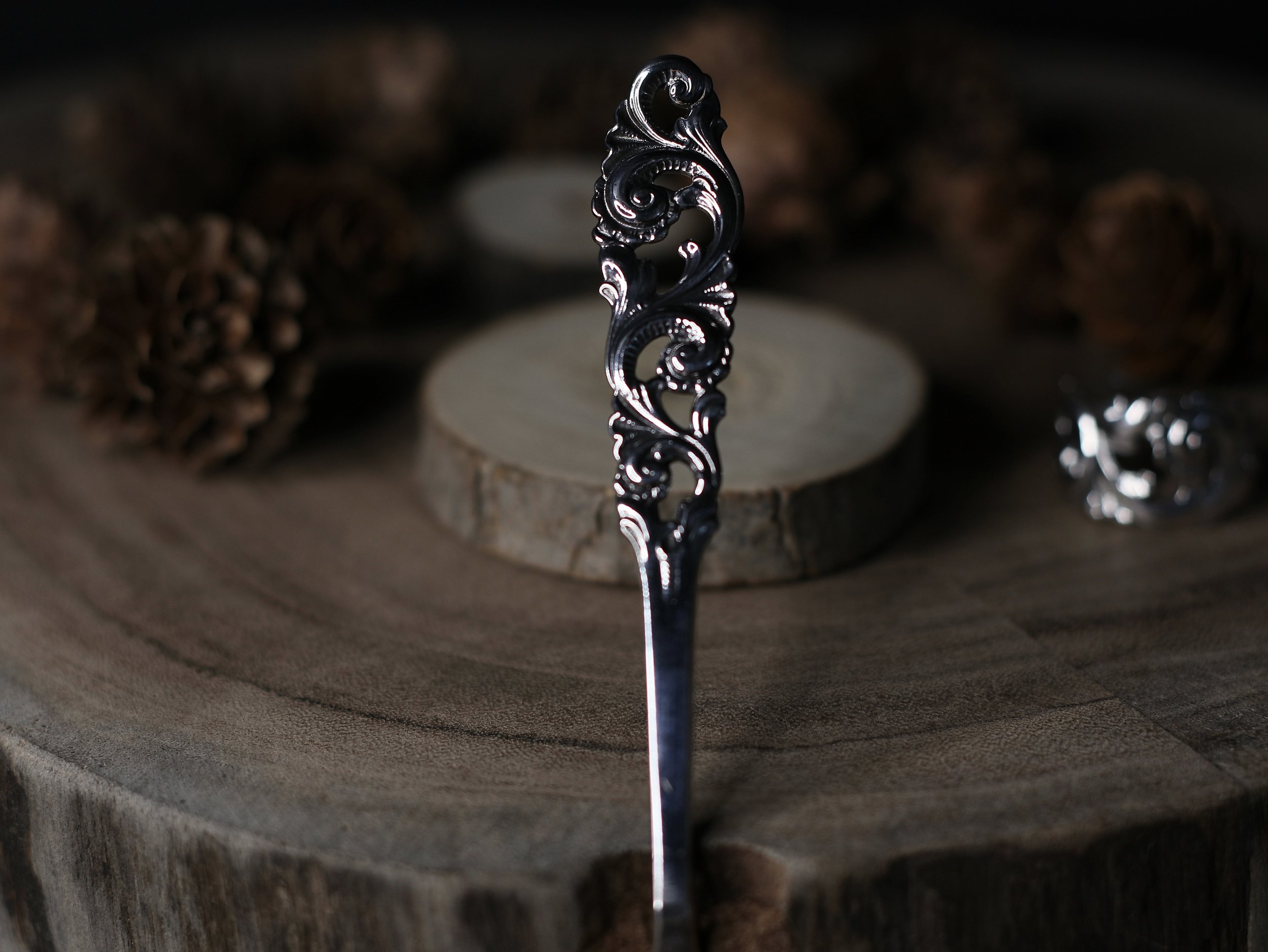 Discover a unique collection featuring Telesølv, spoon rings, and Norwegian silver cutlery, including antique silverware, handcrafted jewelry, artisan spoon rings, and Scandinavian design pieces.