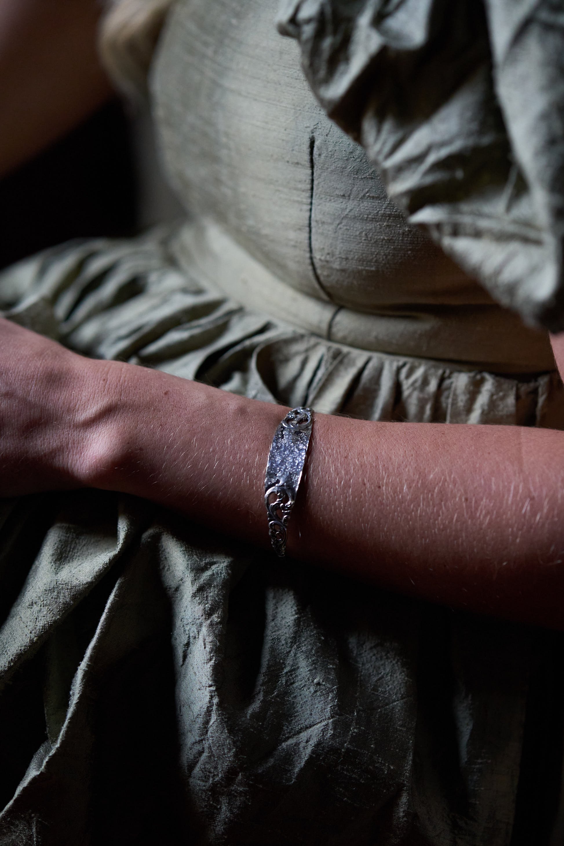 Dobbel-Rokokko Bracelet.jpg