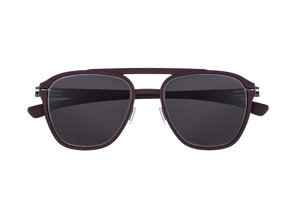 layup_burgundy_graphite_black_1024_768_front.jpg