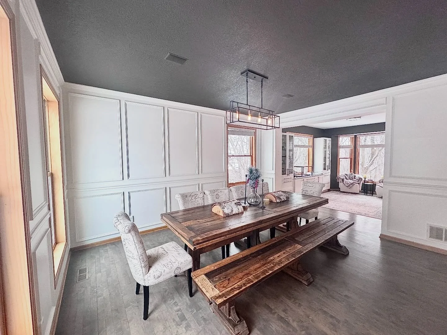 Updated the vibe of this dining room by adding a classic texture to the walls with picture frame and crown moulding as well as a fresh coat of paint on the ceiling. Keep scrolling ➡️ to see the befores!
&bull;
&bull;
&bull;
#AccentWall #AccentWalls #