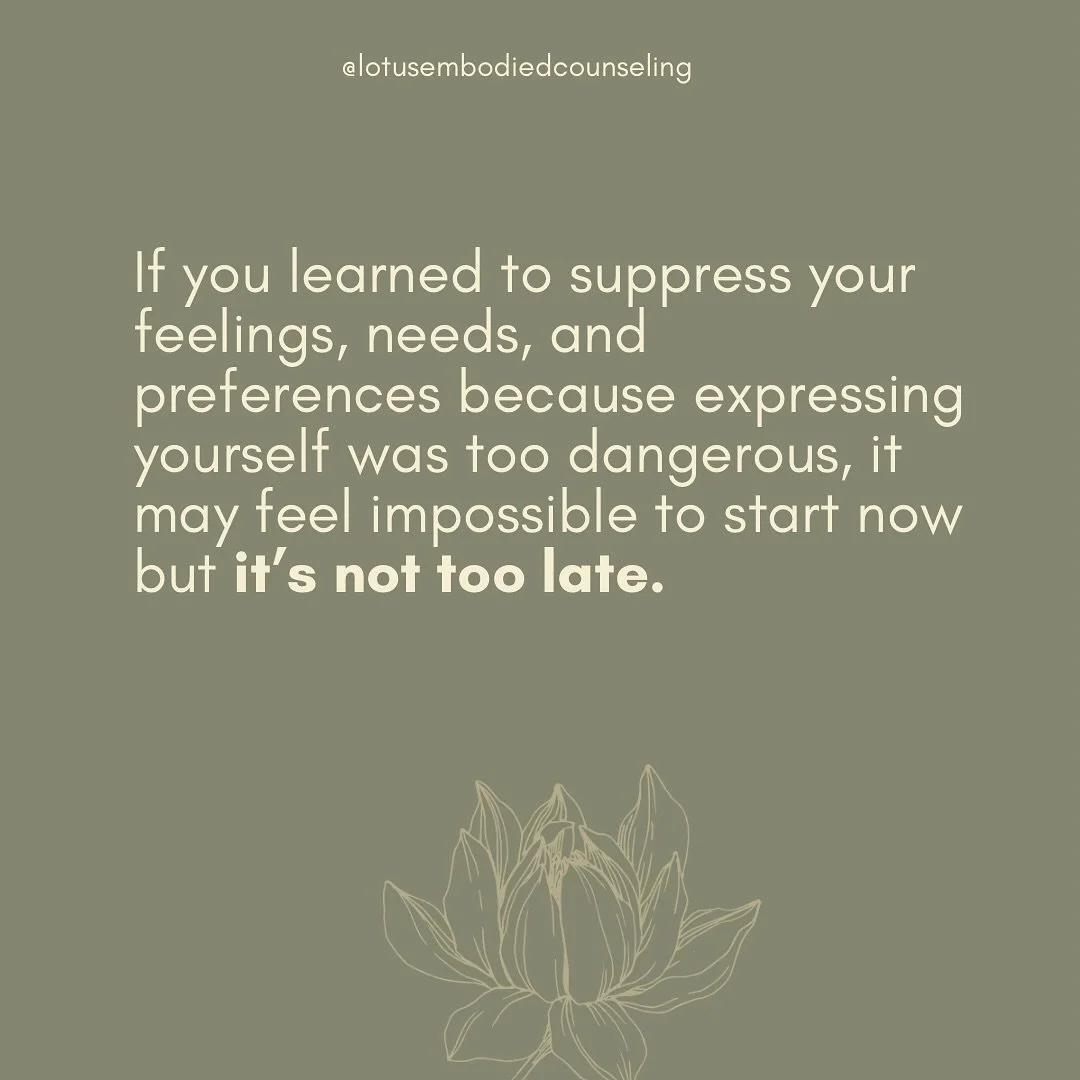 Sometimes, simplifying things helps us step closer to learning what we need and want. Simple doesn&rsquo;t mean easy, especially if you&rsquo;re learning to honor your voice after all the life experiences that told you not to. 

#traumatherapy #traum